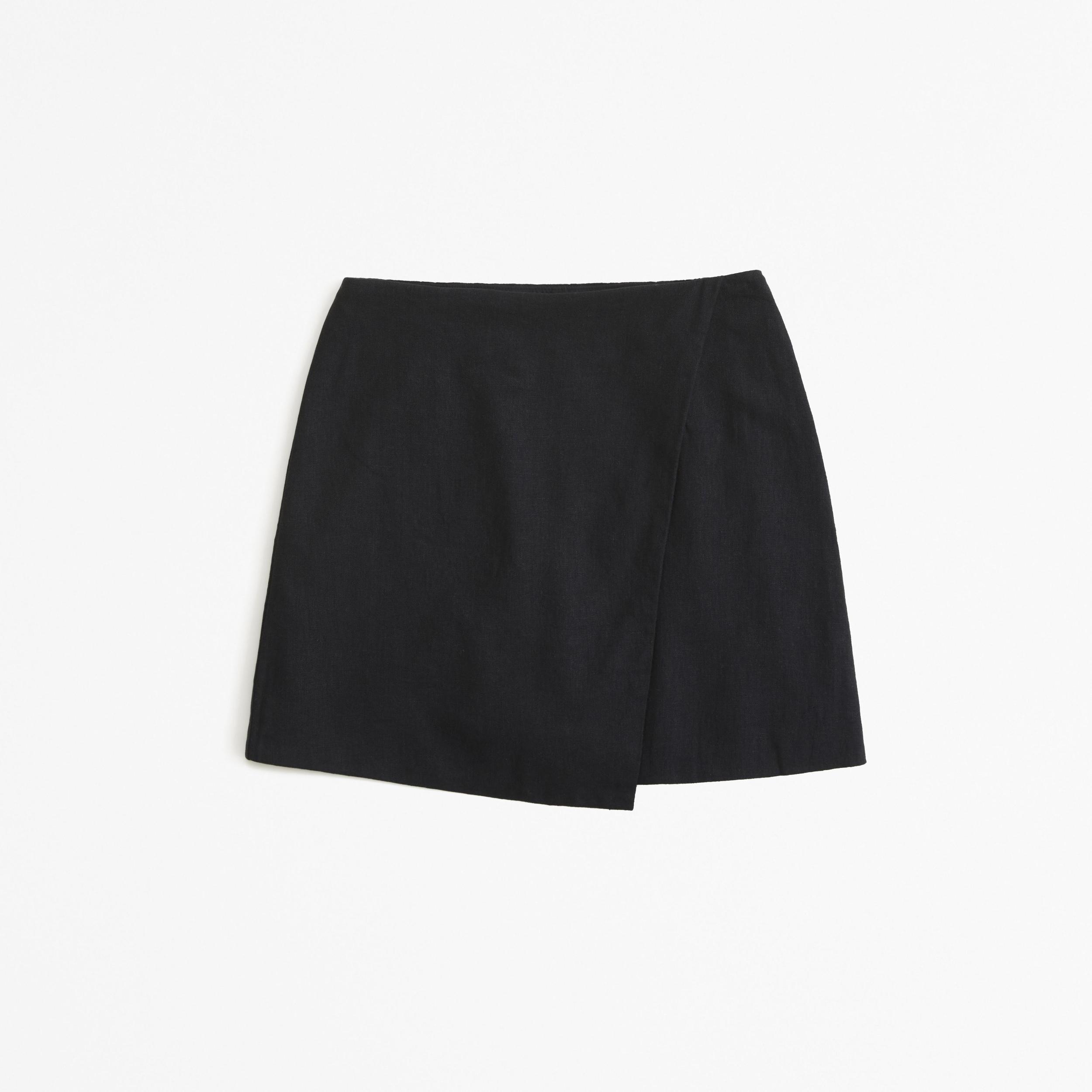The A&F Scarlett Linen-Blend Wrap Mini Skort Product Image