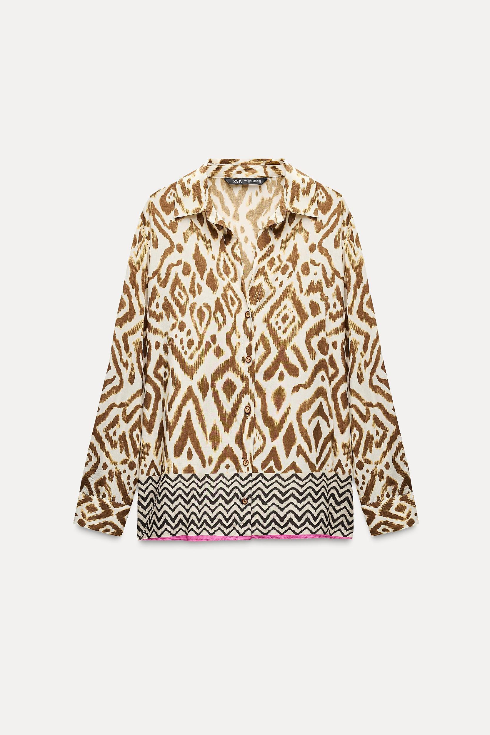 GREEK FRET PRINT CONTRAST SHIRT Product Image