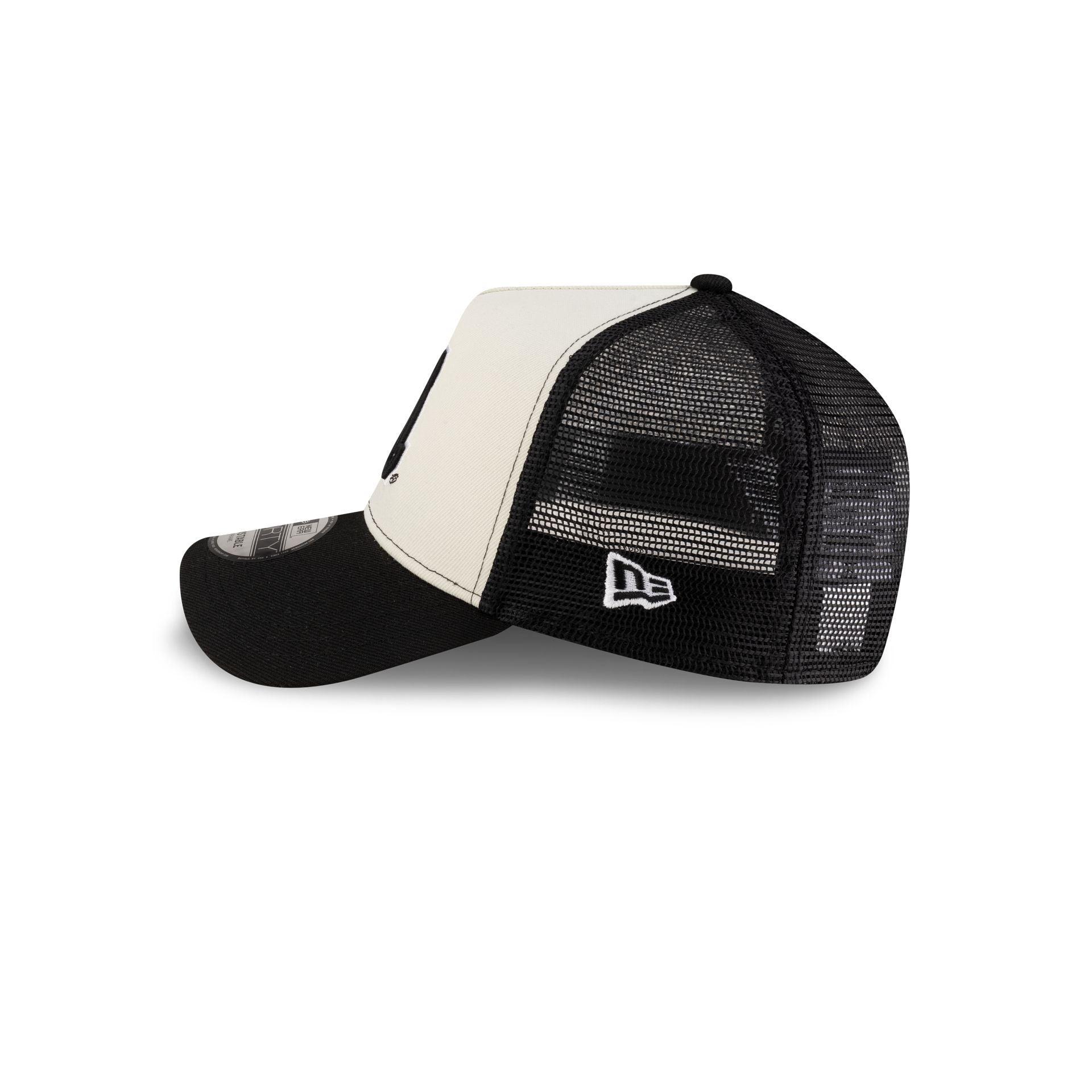 Winnipeg Jets Distressed 9FORTY A-Frame Trucker Hat Male Product Image
