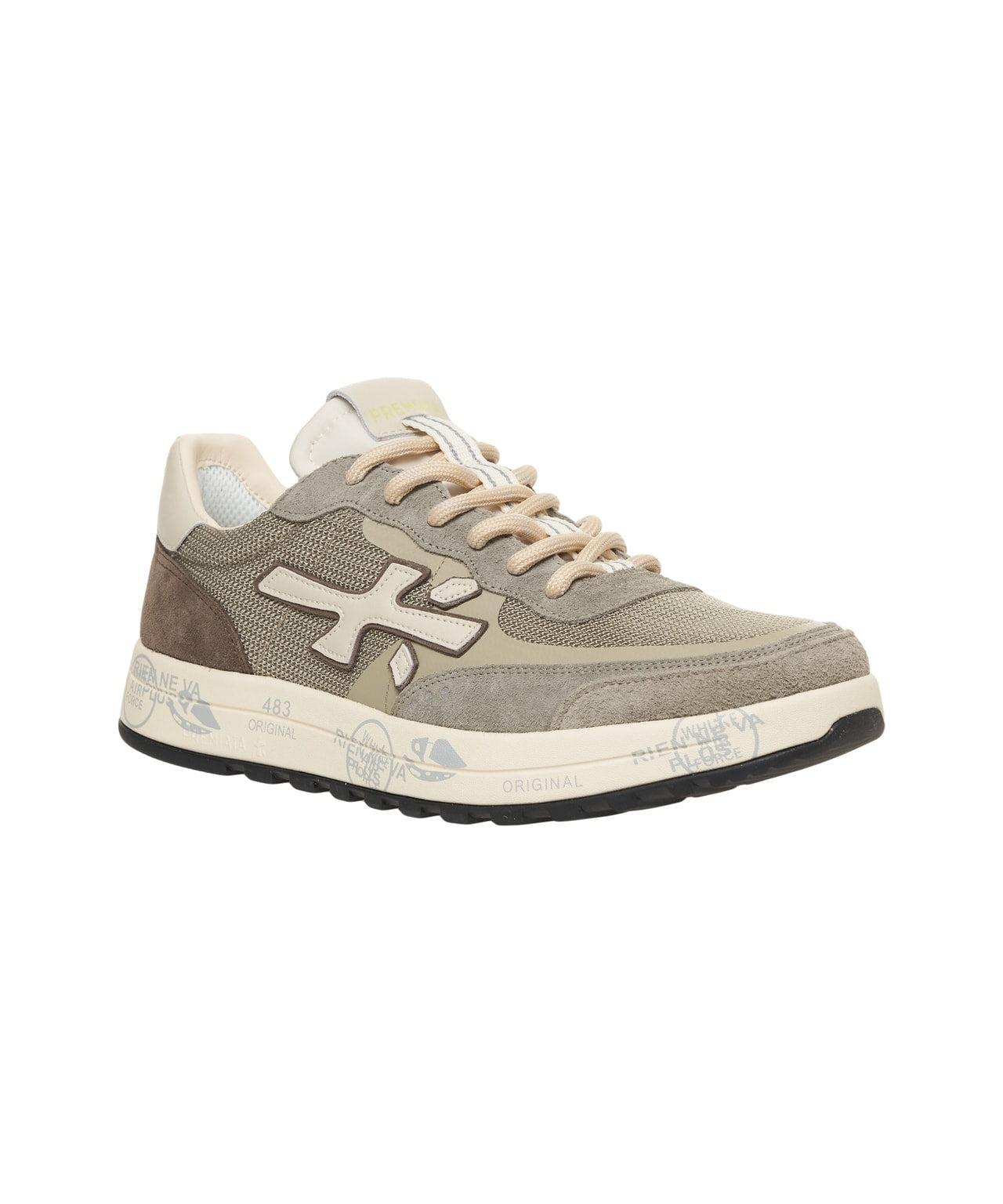 Sneakers 'Nous' Product Image