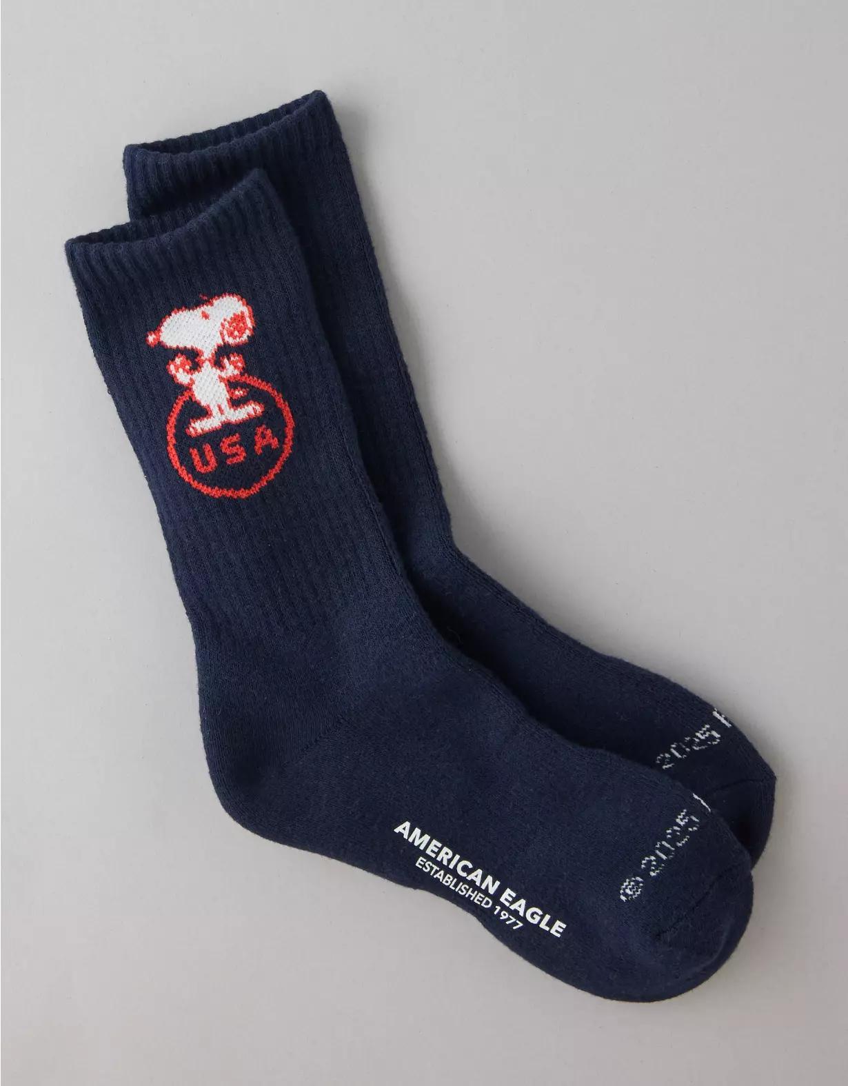 AE Peanuts Graphic Terry Crew Socks Product Image