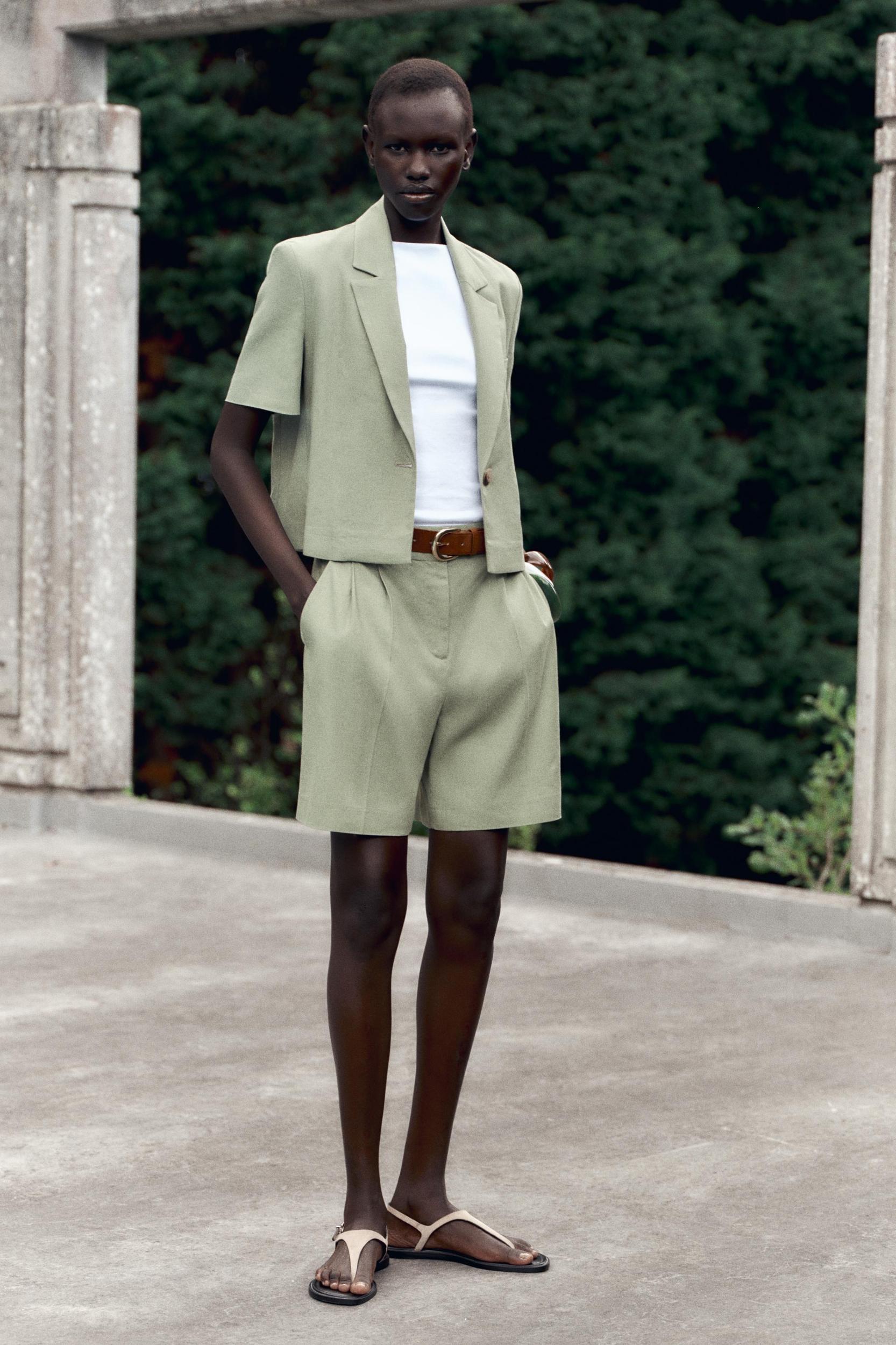 LINEN SHORT SLEEVE BLAZER Product Image