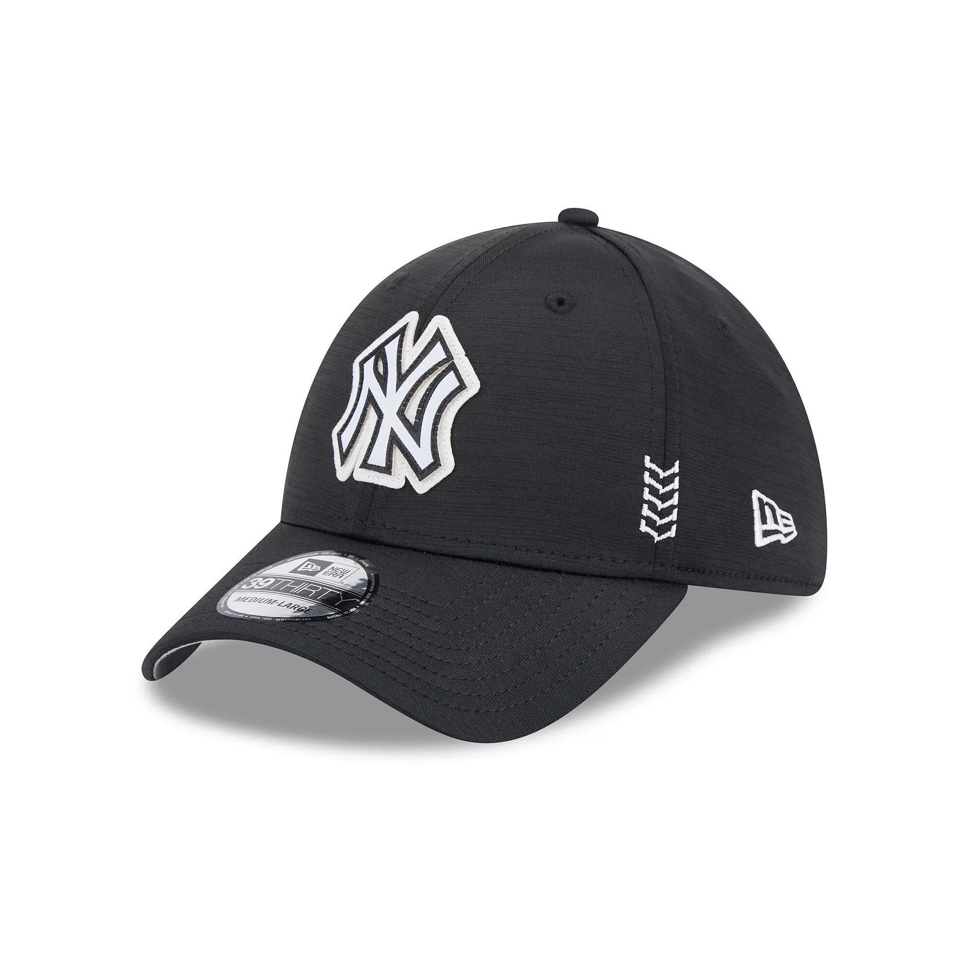 Men's New Era  Black New York Yankees 2024 Clubhouse 39THIRTY Flex Fit Hat, Size: Large/XL Product Image