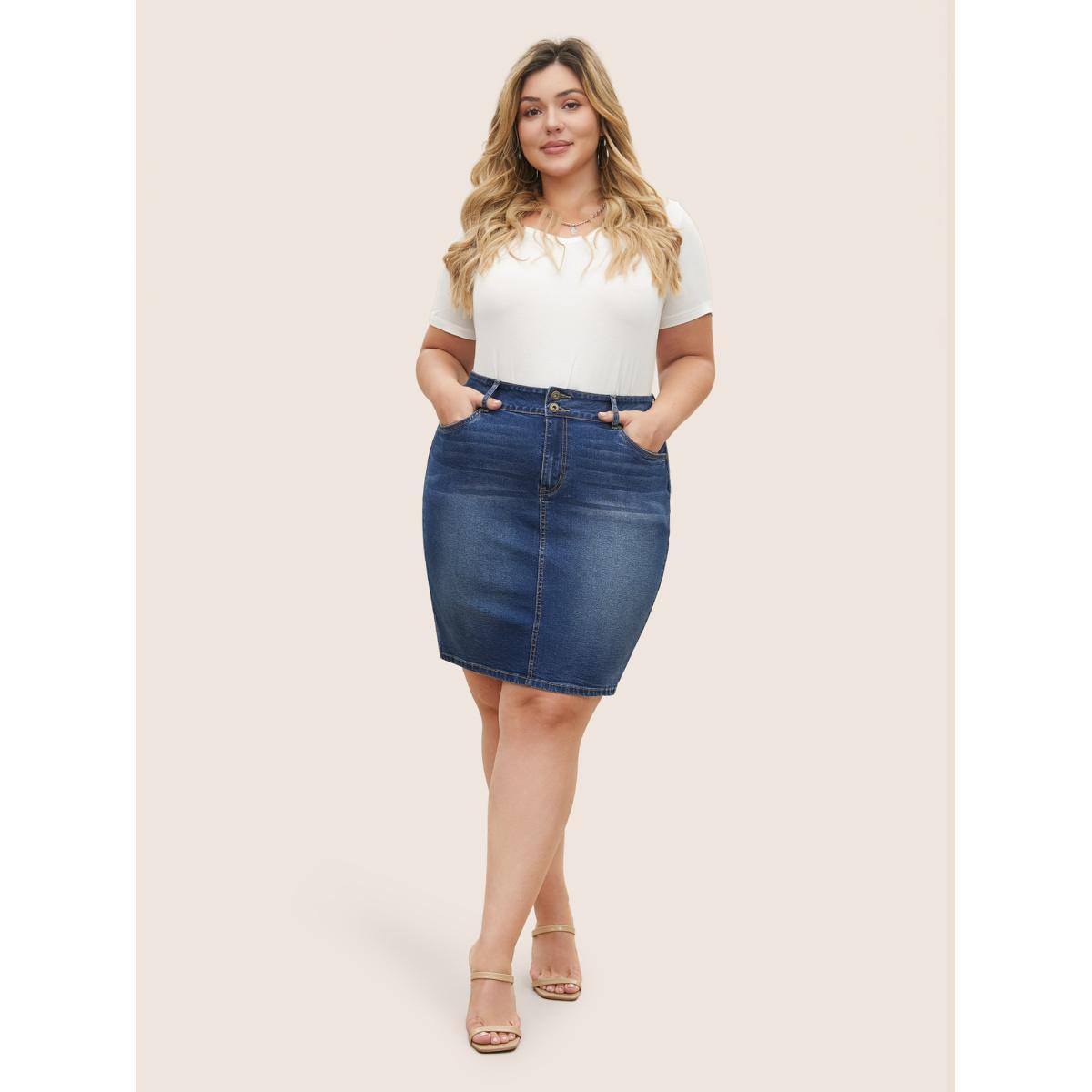 Plus Size Dark Wash Split Back Bodycon Denim Skirt Women Blue Everyday Non Plain High stretch Dark Wash 26/4X Slanted pocket Elegant Denim Skirts BloomChic Product Image