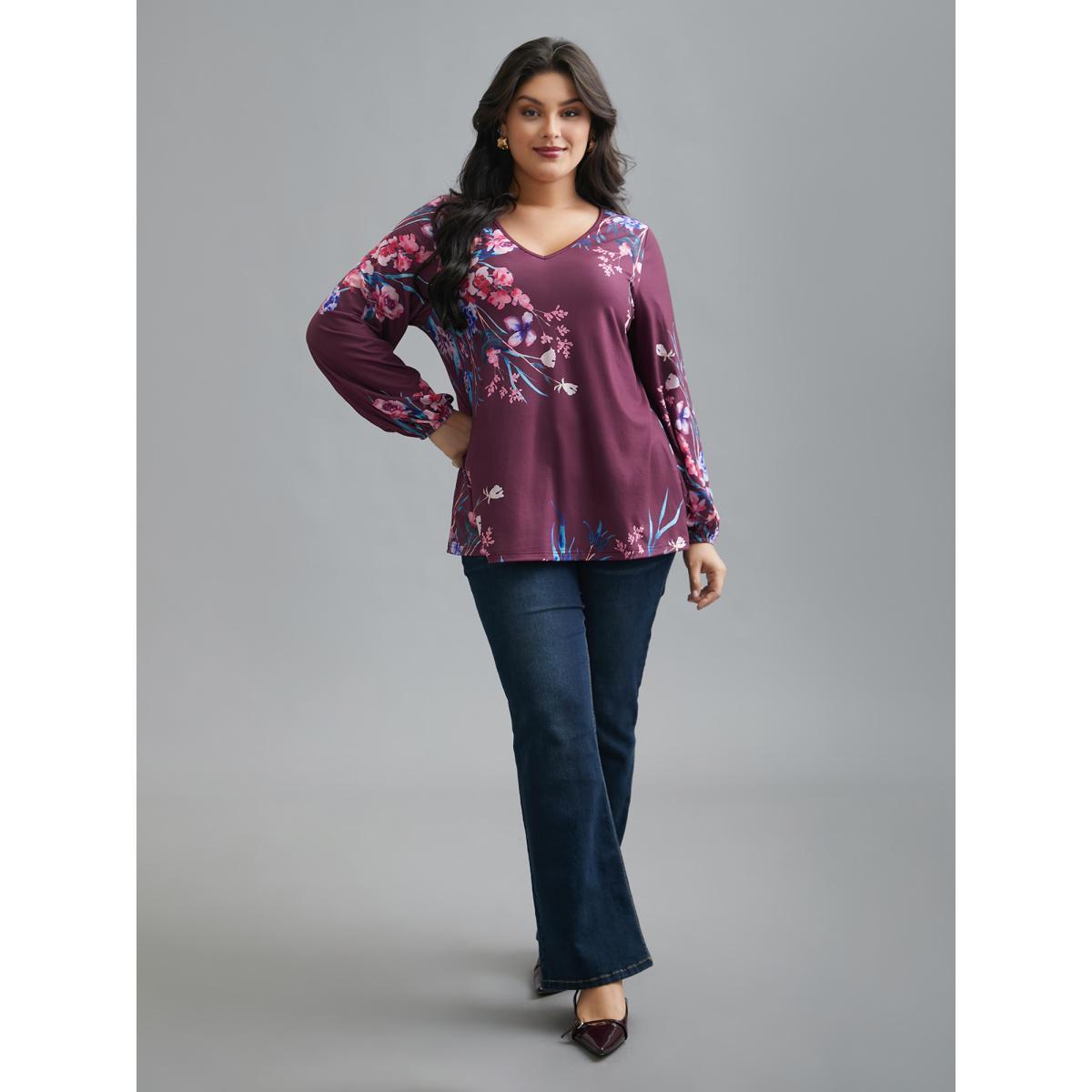 Plus Size V Neck Floral Print Stretchy T-Shirt Mauve Women Elegant Non Natural Flowers V-neck Everyday T-shirts BloomChic 28/5X Product Image