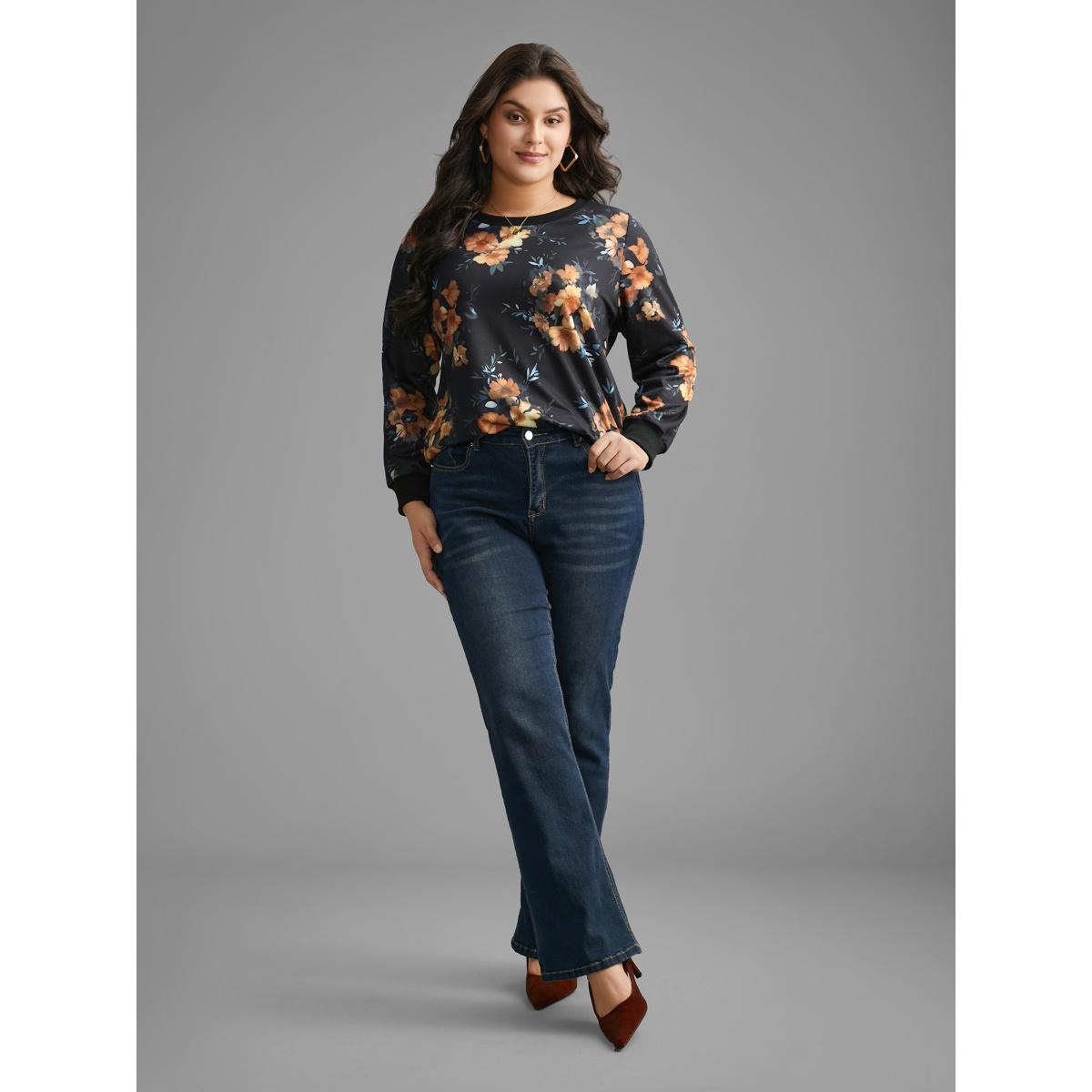 Plus Size Round Neck Natural Flowers Slightly Stretchy Sweatshirt Women Black Elegant Contrast Round Neck Everyday Sweatshirts BloomChic 28/5X Product Image