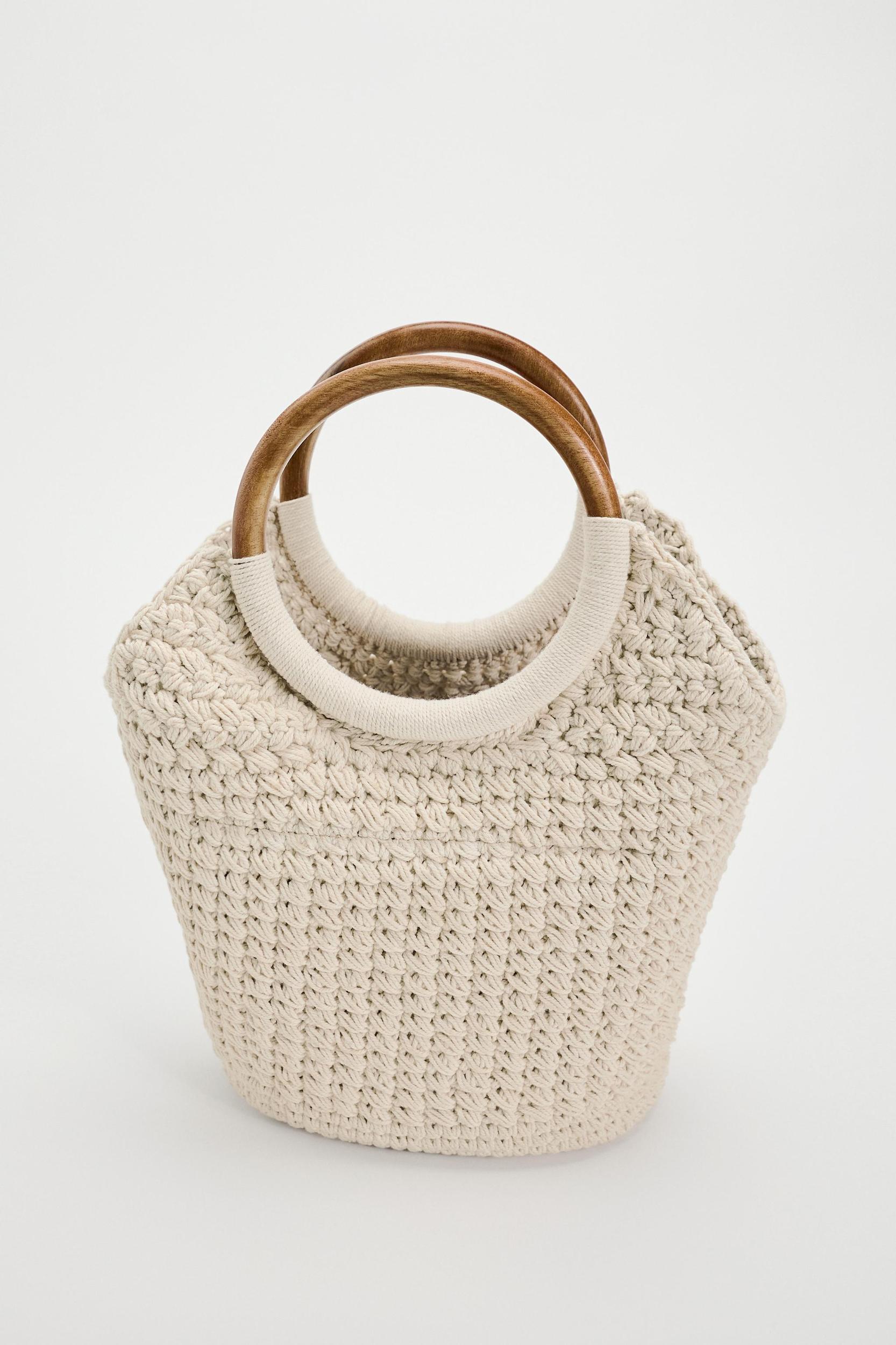 MACRAMÉ BUCKET BAG Product Image