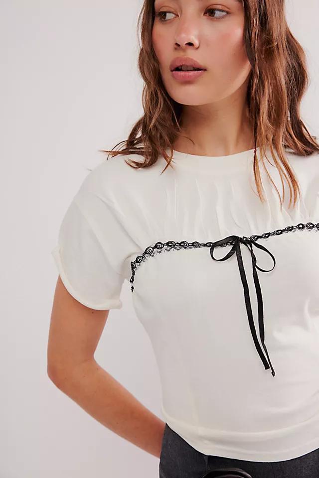 Take A Bow Tee Product Image