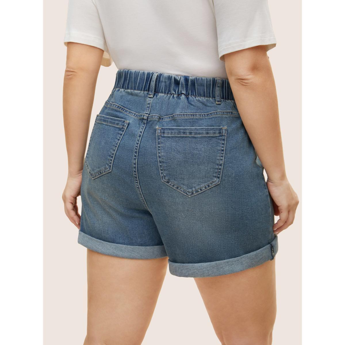 Plus Size Light Wash Button Up Roll Hem Denim Shorts Women Denimblue Roll Hem High stretch Everyday Slanted pocket Casual Denim Shorts BloomChic 14/1X Product Image
