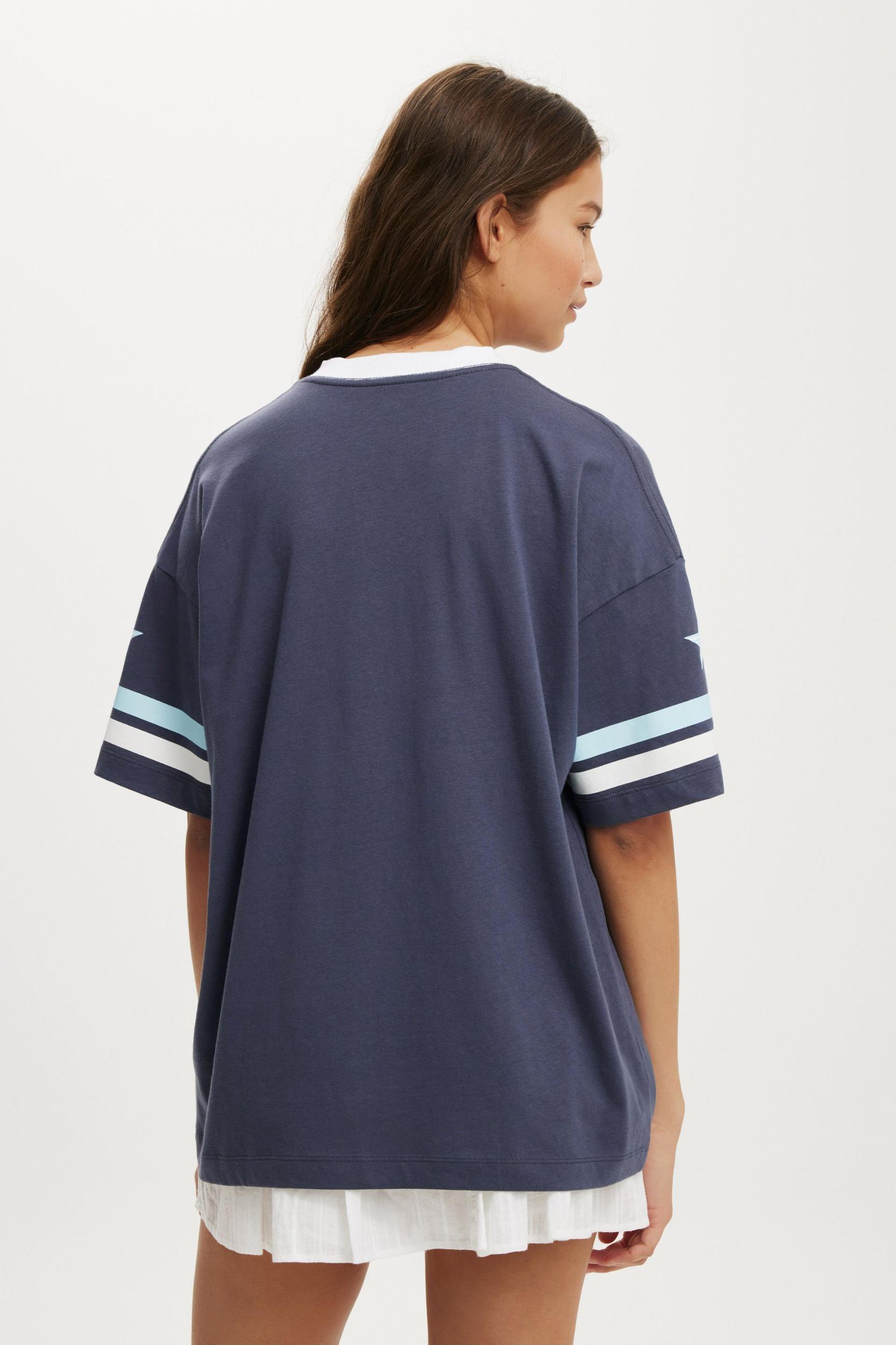 V Neck Retro Graphic Boxy Tee Product Image