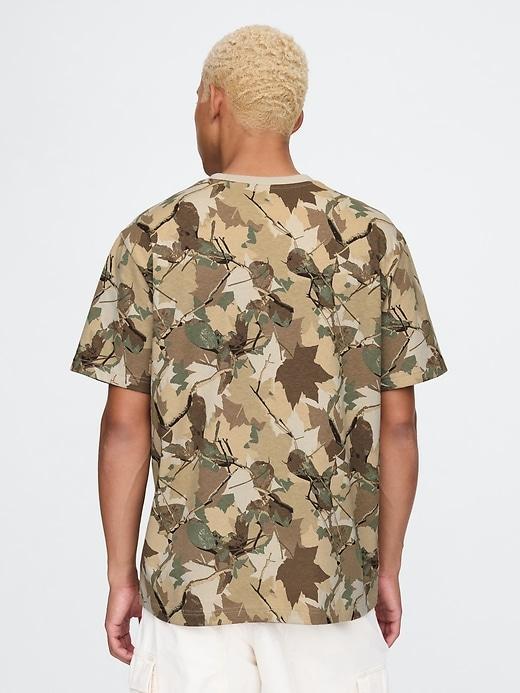 Heavyweight Relaxed Pocket T-Shirt Product Image