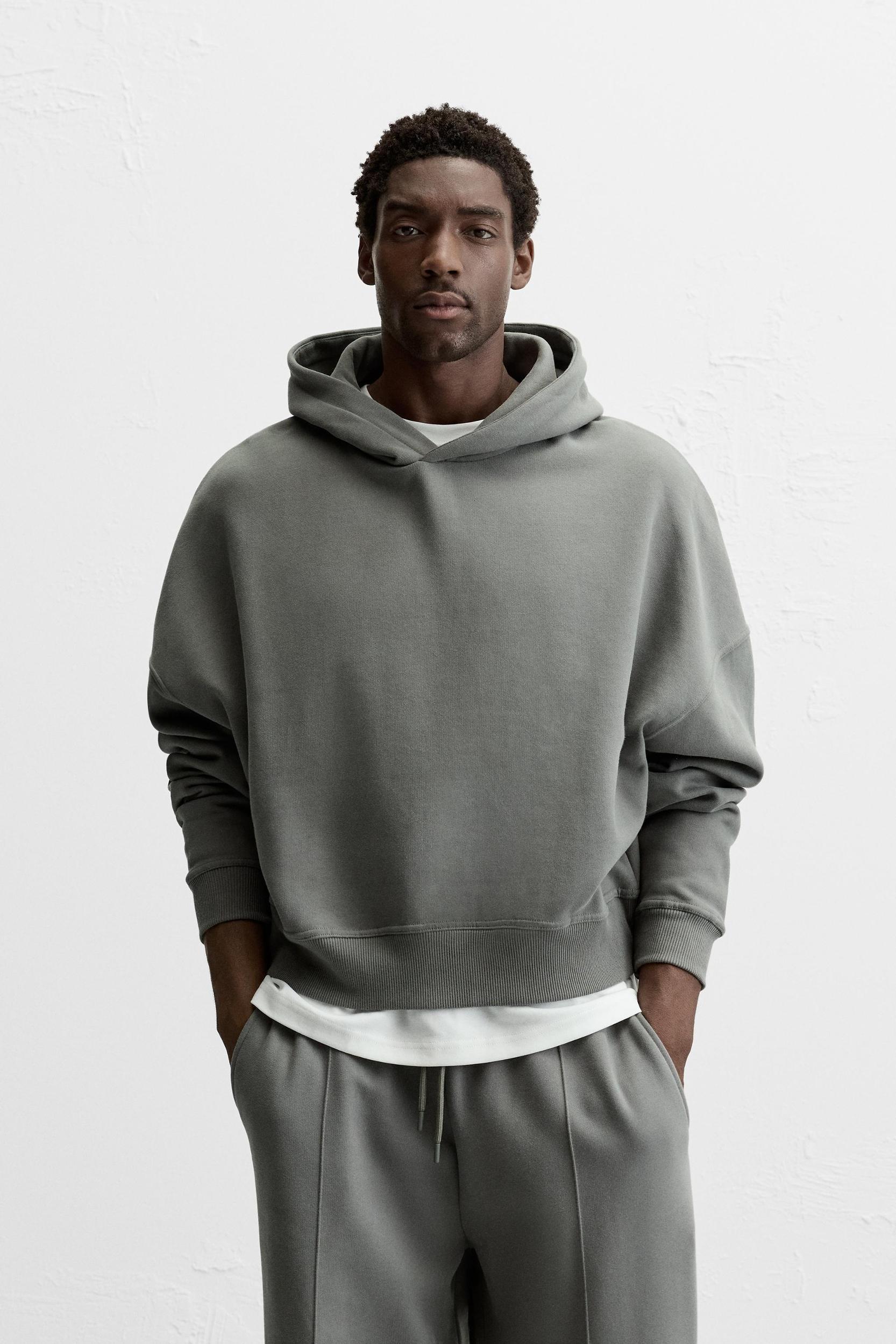 BOXY FIT PATCH SWEATSHIRT Product Image