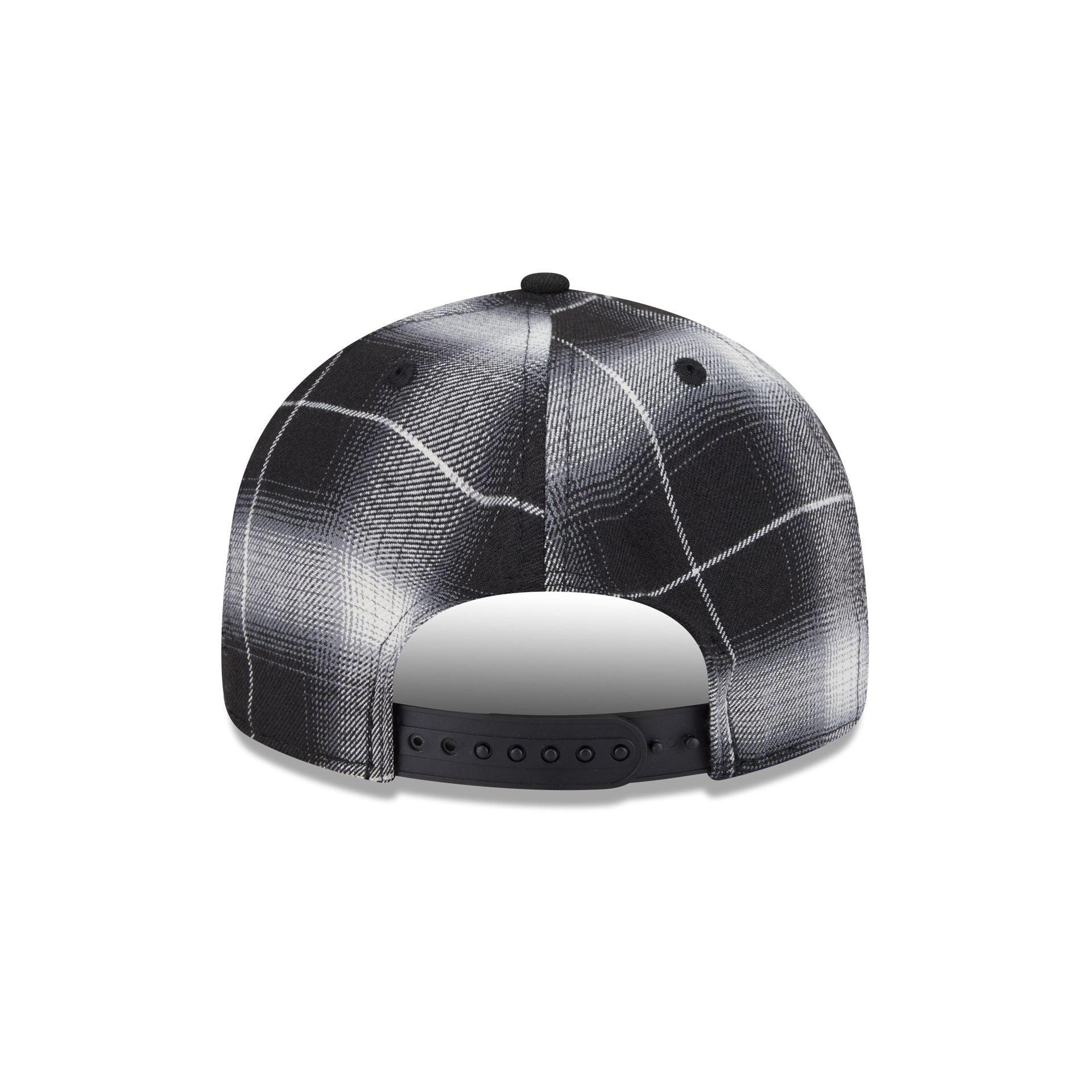 Atlanta Braves Black and White Plaid Retro Crown 9FIFTY Snapback Hat Male Product Image