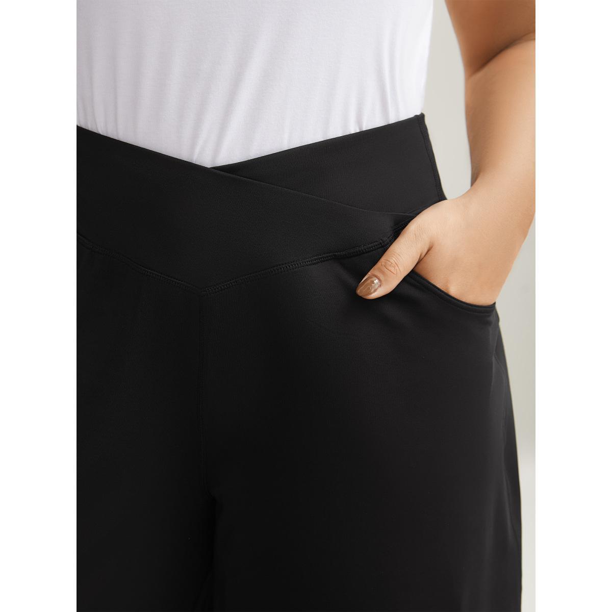 Plus Size Crossover Waist Very Stretchy Wide-Leg Pants Women Black Elegant Bodycon Mid Rise Everyday-Elegant Pants BloomChic 30/6X Product Image