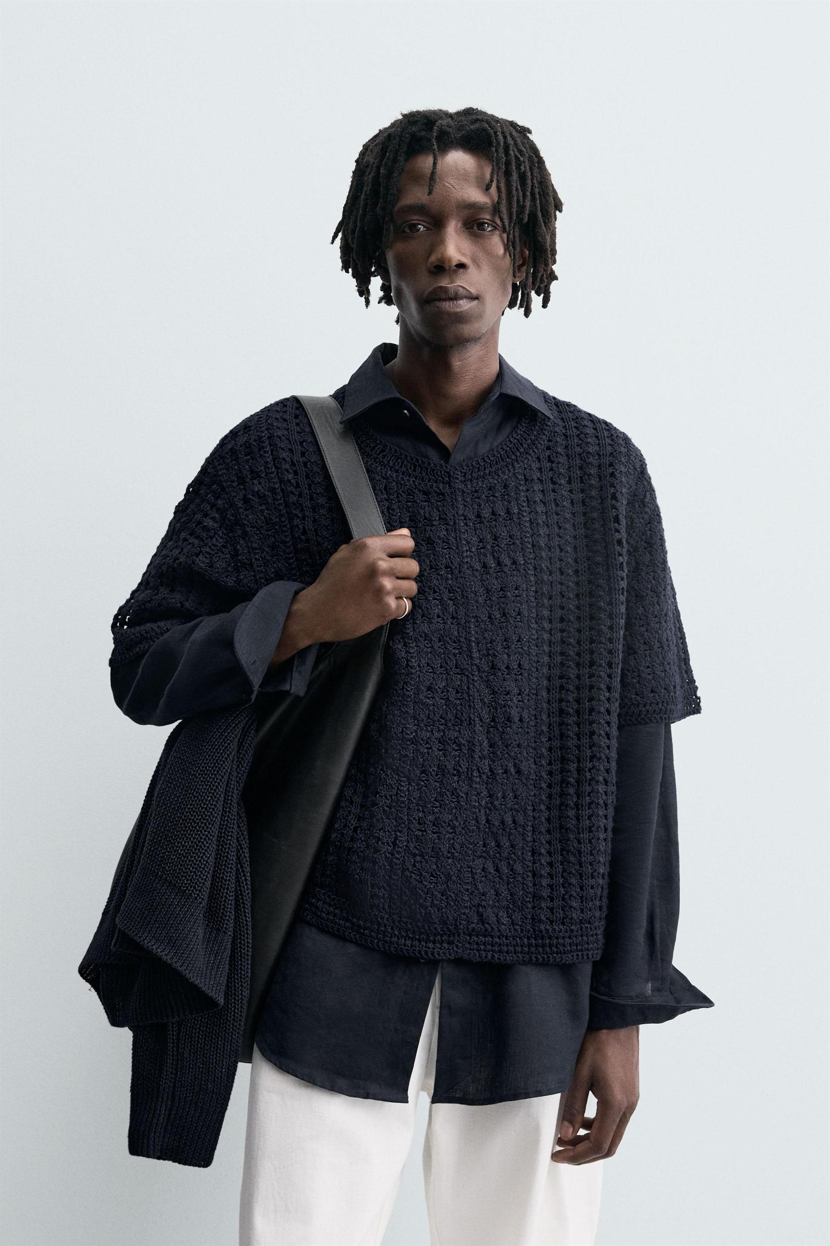 CROCHET TEXTURED T-SHIRT Product Image
