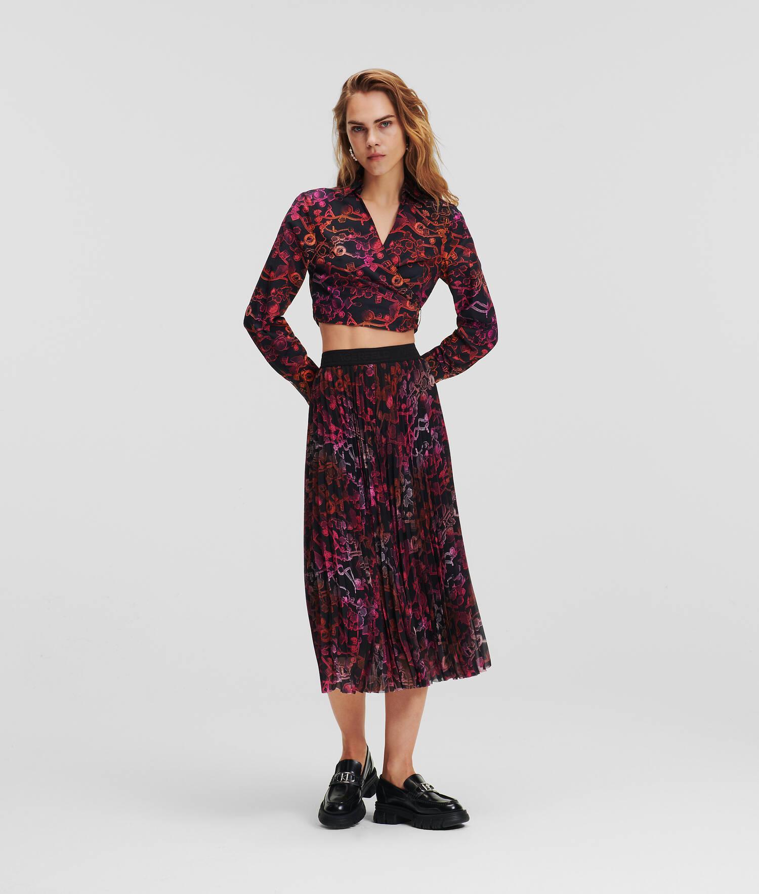 CROPPED CHAIN PRINT SHIRT Product Image