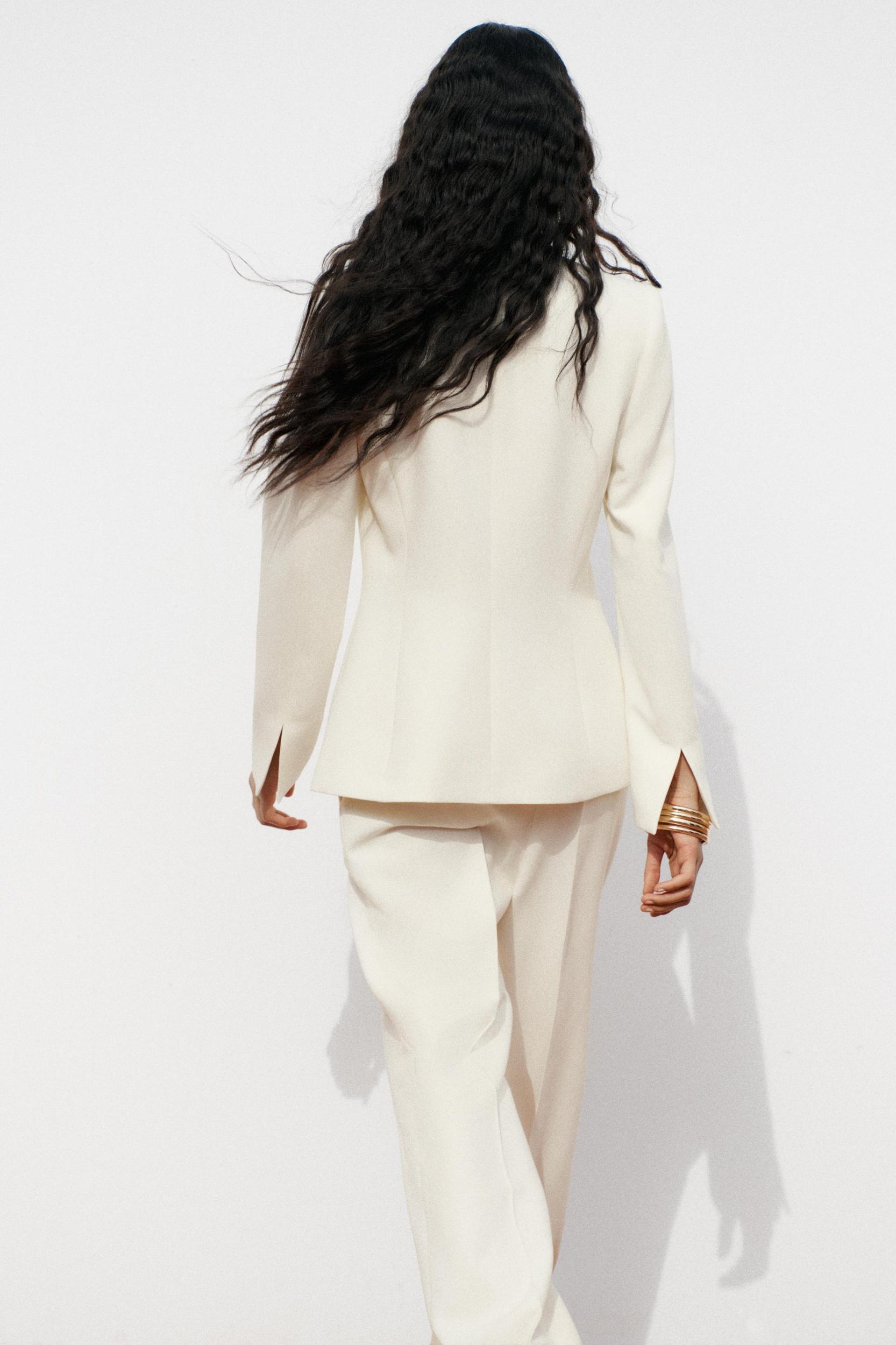 KNOTTED LAPEL BLAZER Product Image