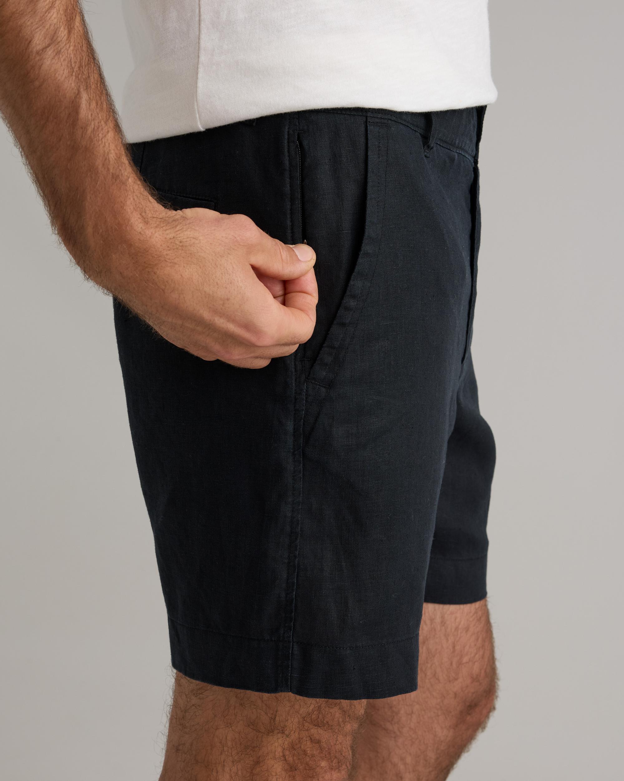 Quince | Men's 100% European Linen 7" Trouser Shorts Product Image