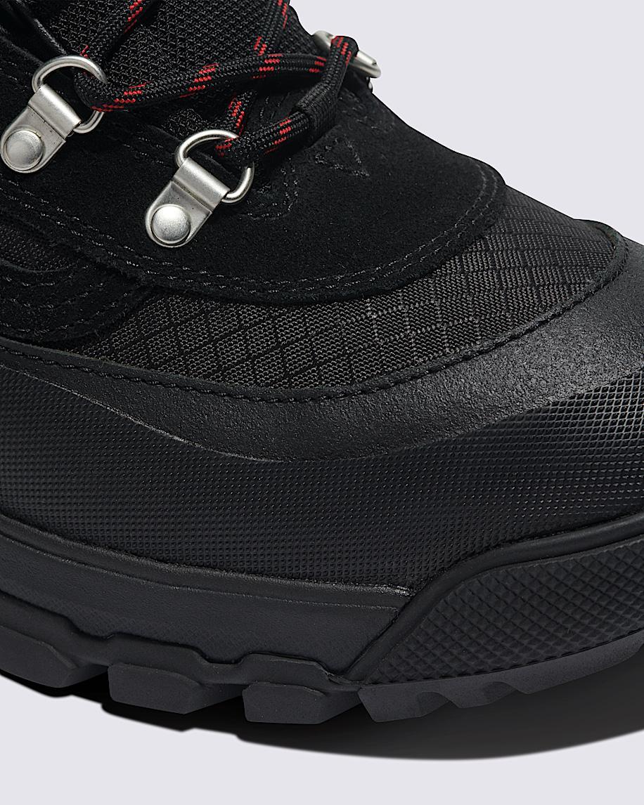 MTE Snow-Kicker GORE-TEX Boot in Black| Vans US Product Image