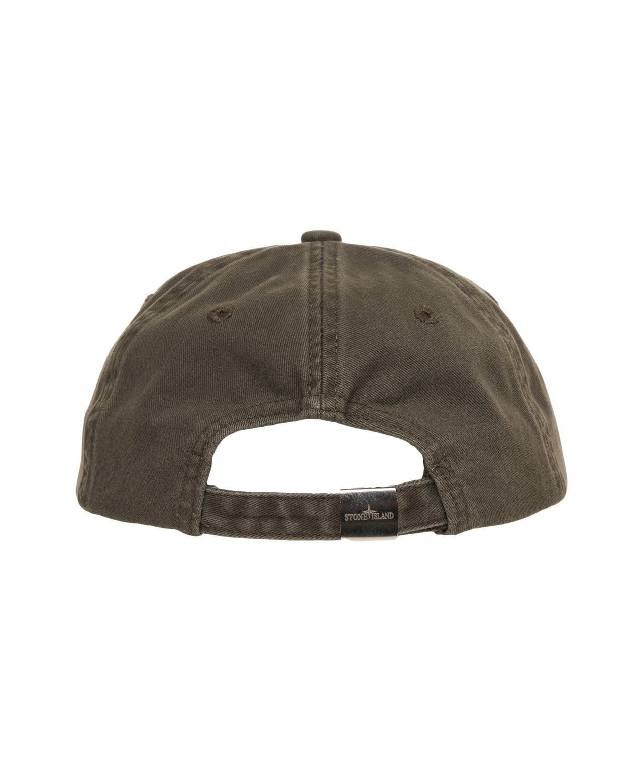 Baseball cap with logo embroidery Product Image