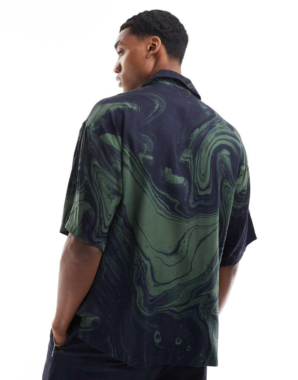 Viggo relaxed shirt in dark green swirl print Product Image