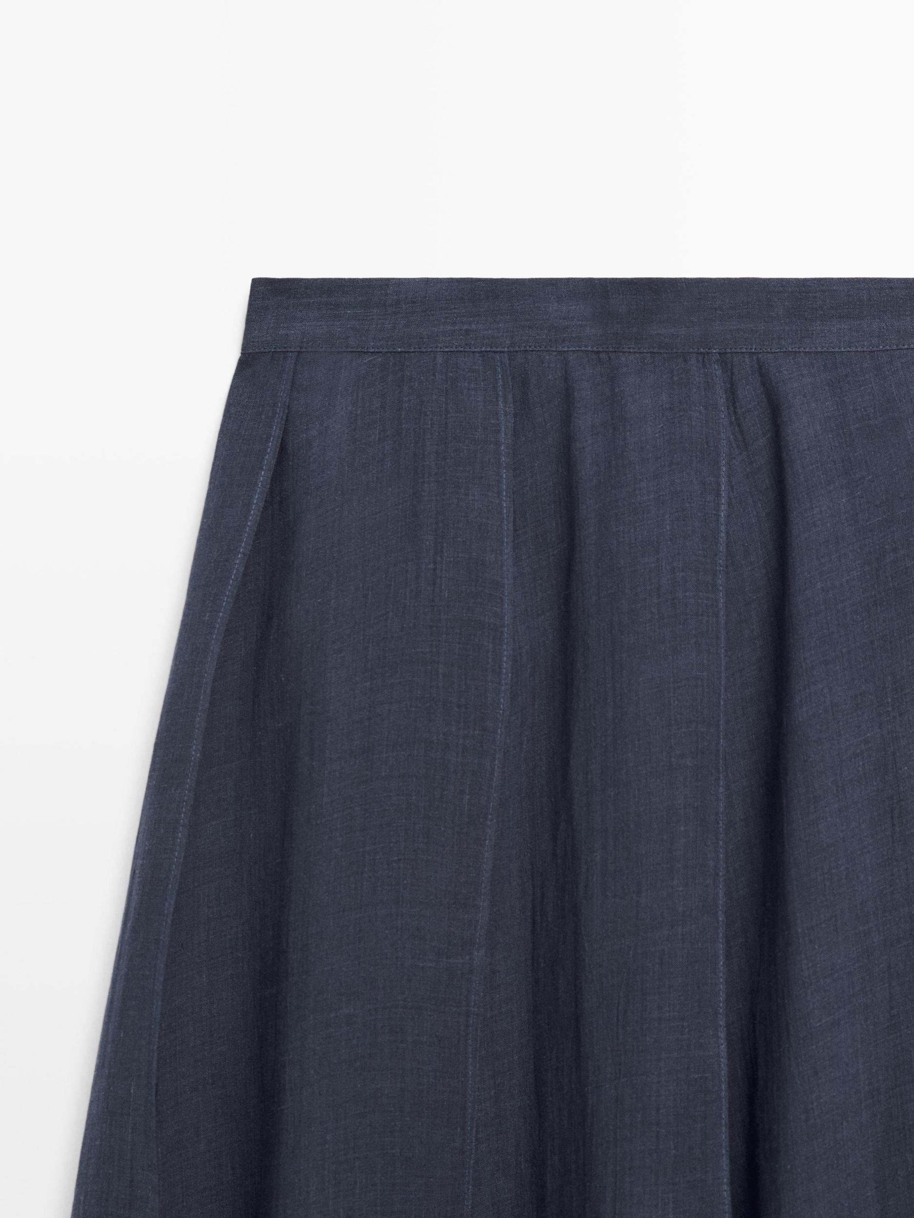 Long flowing skirt with ruffles Product Image