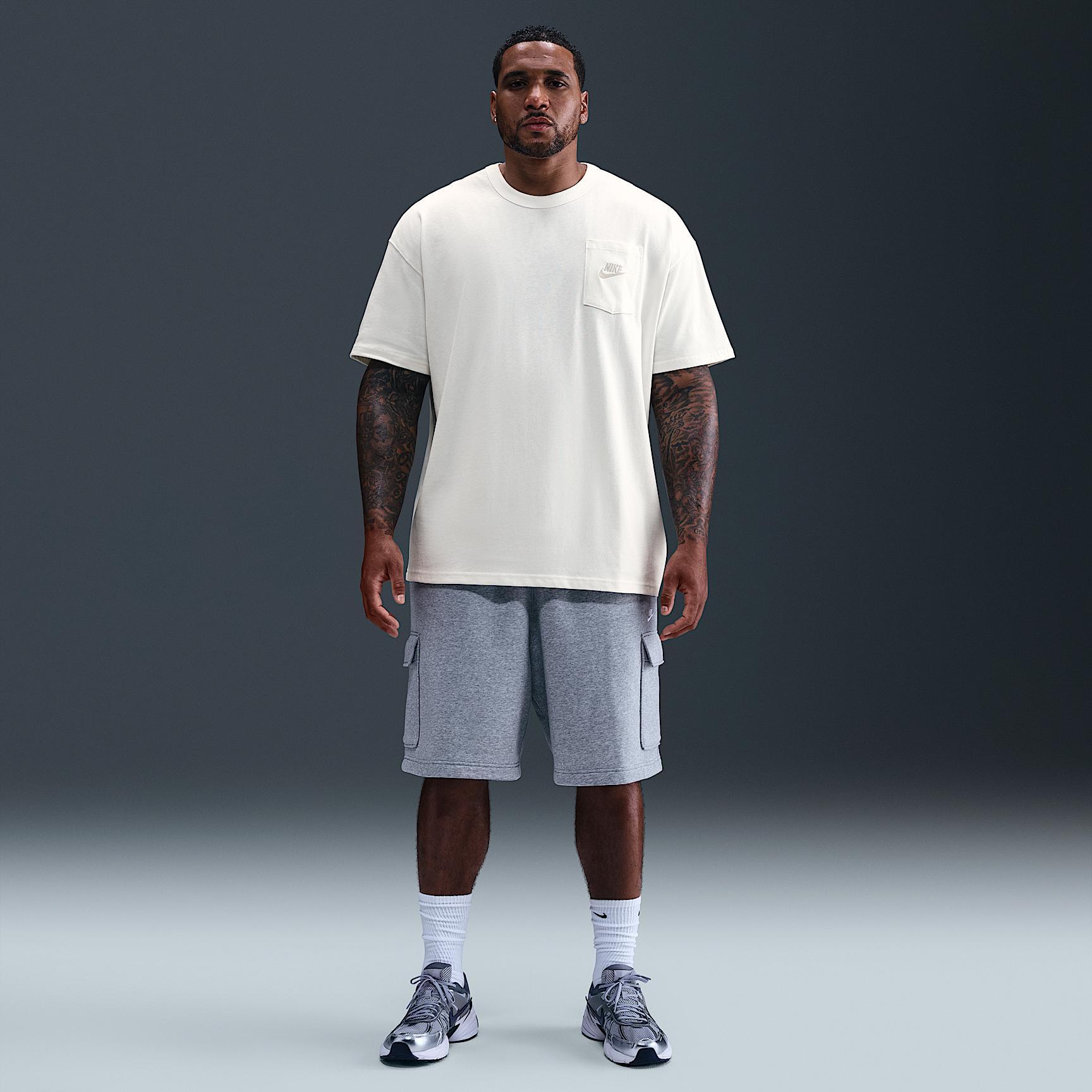 Nike Sportswear Premium Essentials Men's T-Shirt Product Image
