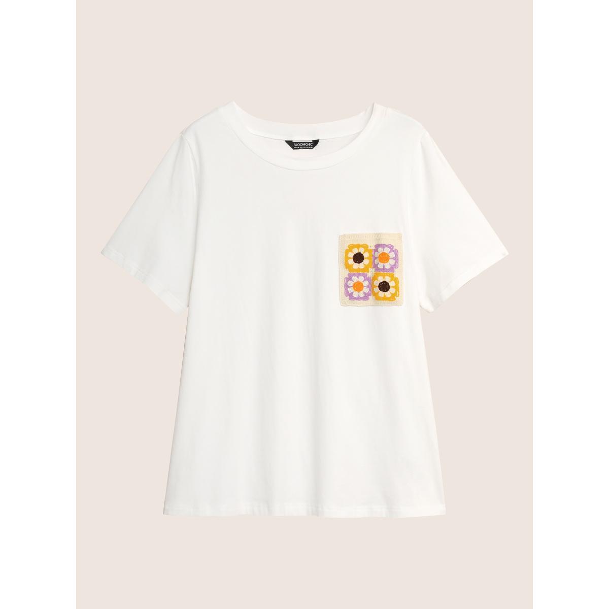 Plus Size Round Neck Crochet Floral Patch Pocket T-shirt Originalwhite Women Resort Contrast Natural Flowers Round Neck Vacation T-shirts BloomChic 18-20/2X Product Image