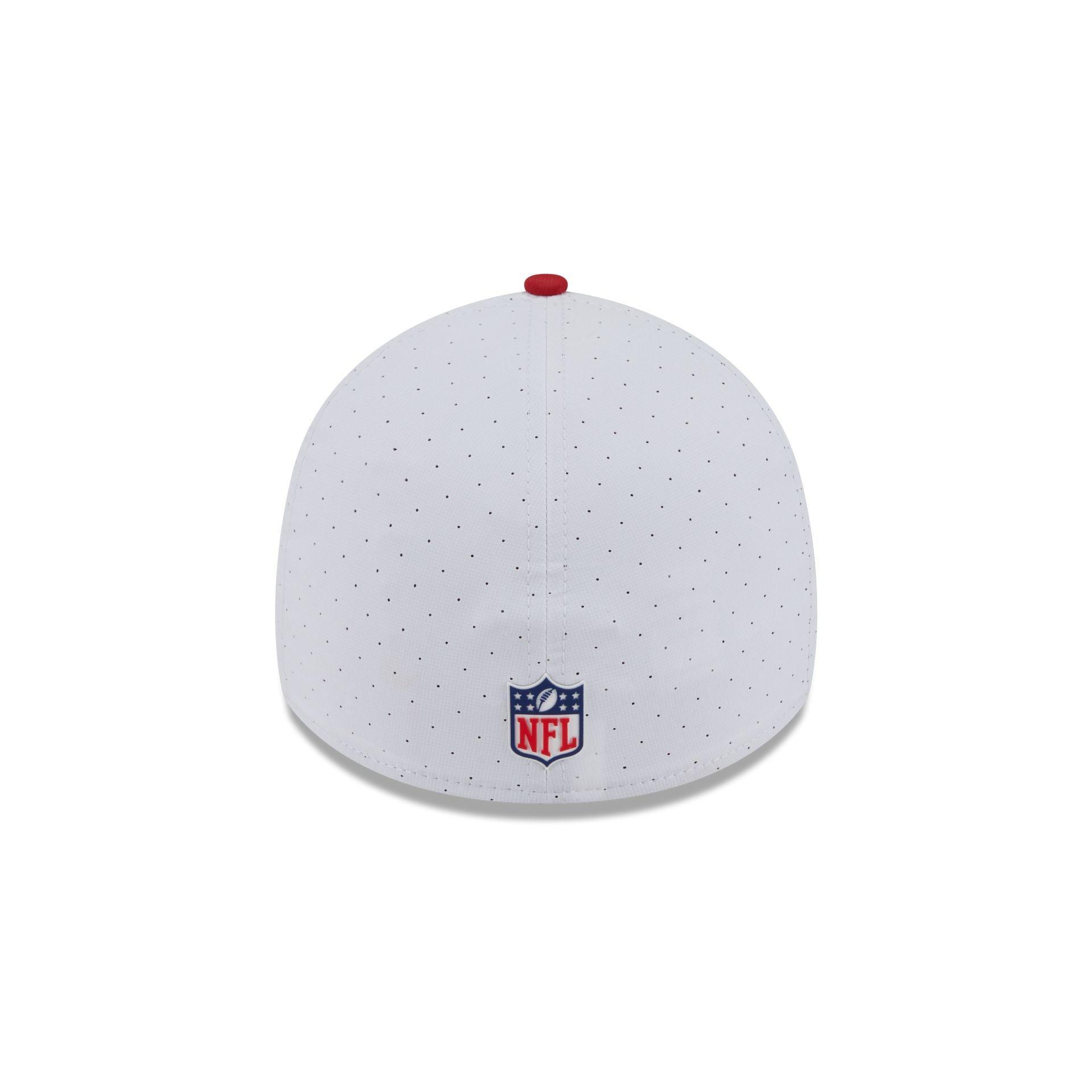 Tampa Bay Buccaneers 2025 Training 39THIRTY Stretch Fit Hat Male Product Image