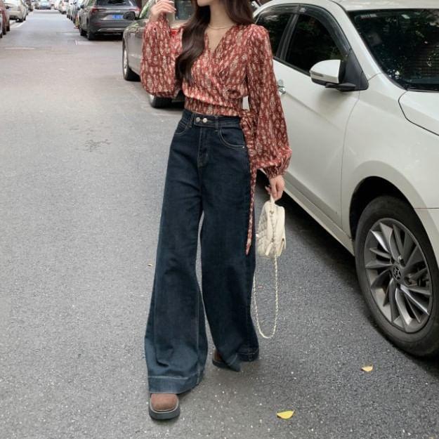 Long Sleeve V-Neck Floral Print Wrap Top Product Image