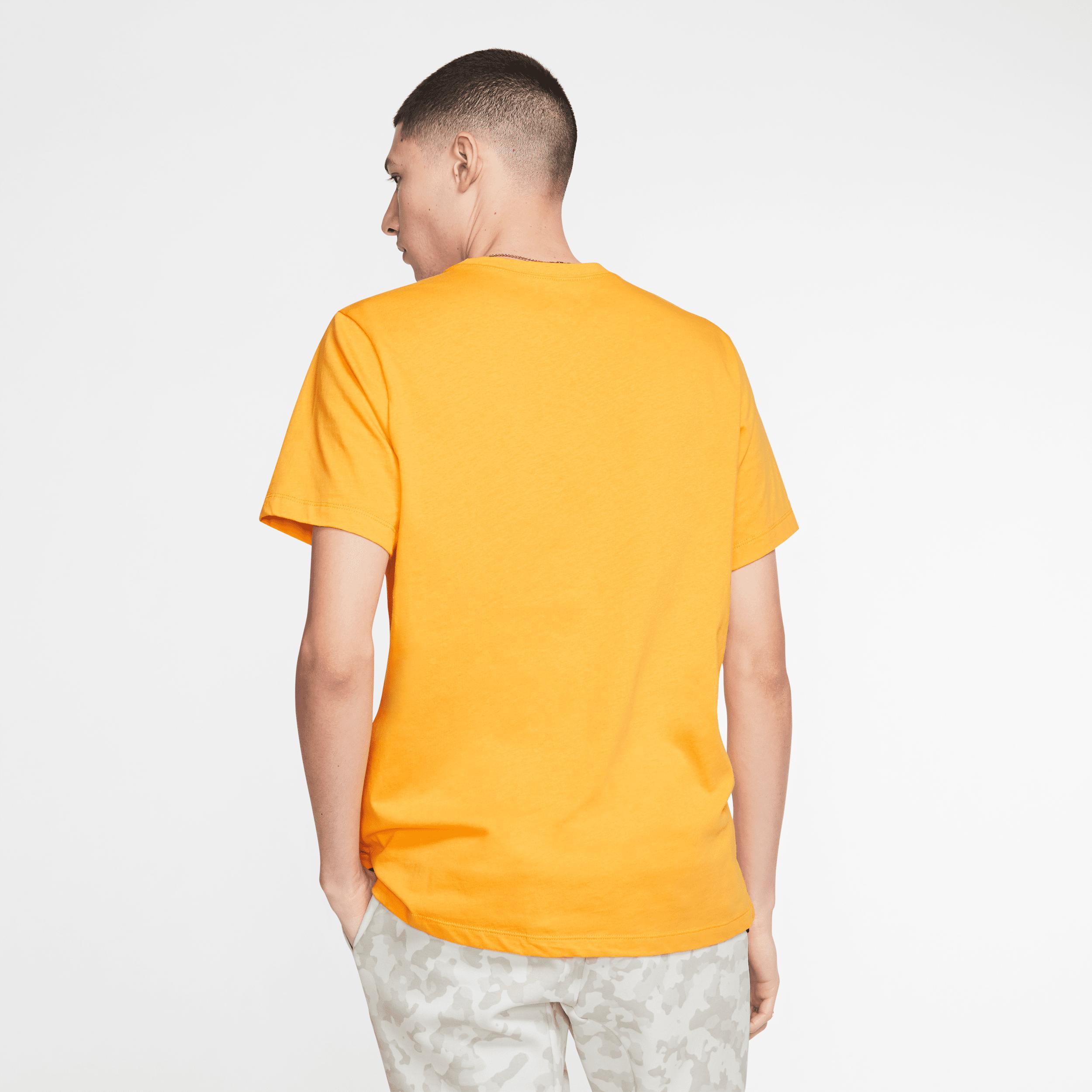 Men's Nike Sportswear Club T-Shirt Product Image