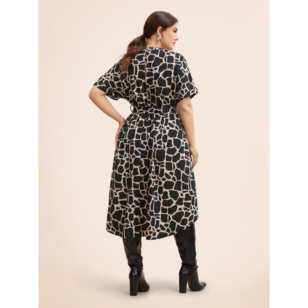 Plus Size Geometric Notched Patched Pocket Belted Dress Tan Women At the Office Belted Flat collar with V-notch Short sleeve Curvy BloomChic 12/L Product Image