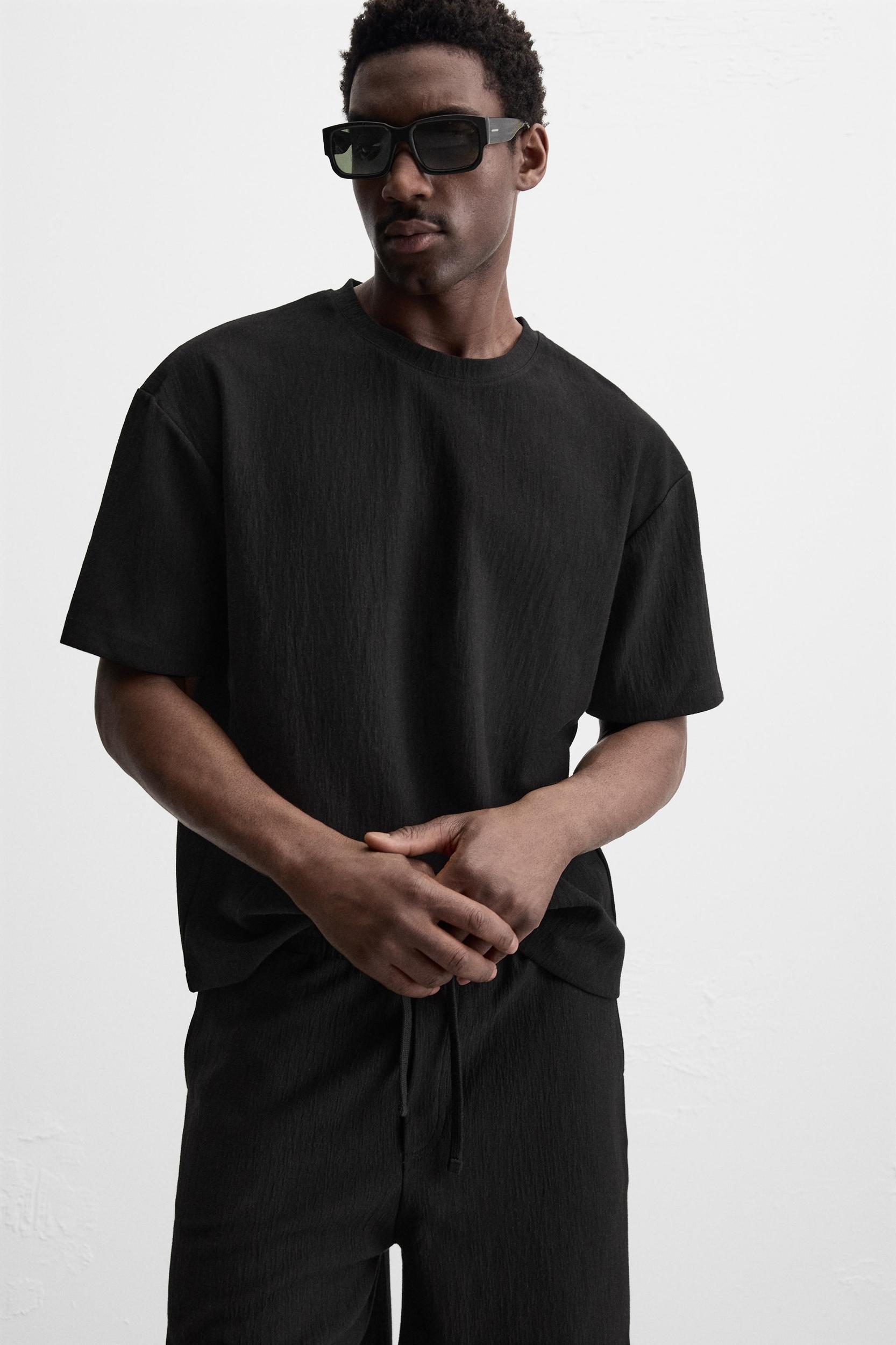 RELAXED FIT STRUCTURED T-SHIRT Product Image