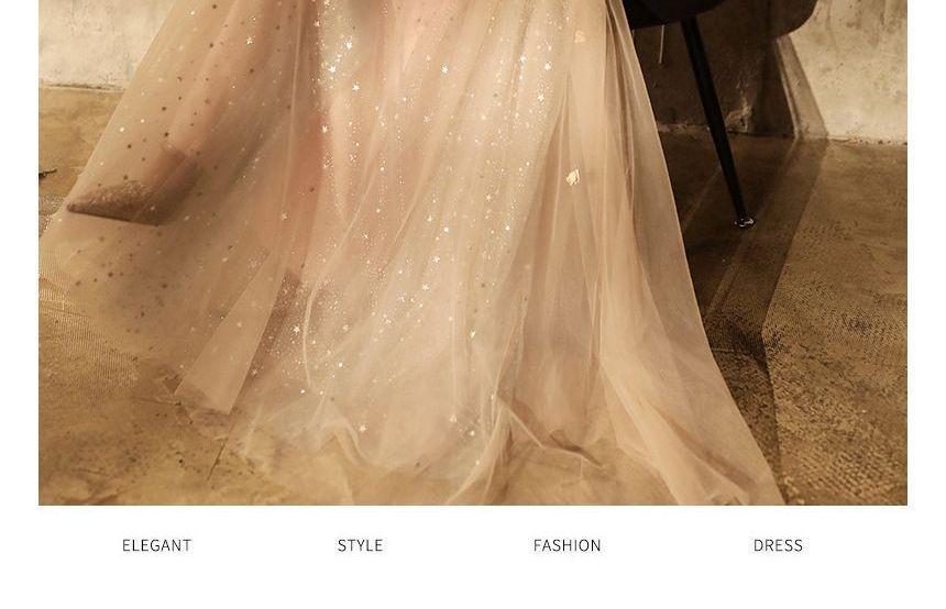 Short-Sleeve V-Neck Lace A-Line Evening Gown Product Image