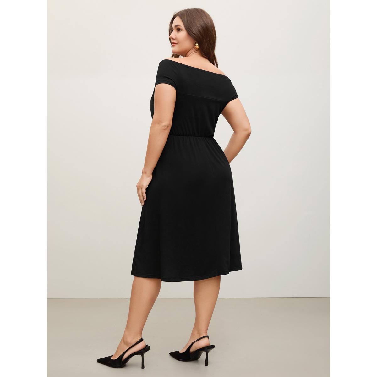 Plus Size Twist Front Off-Shoulder Pockets Midi Dress Black Women One-shoulder neck Cap Sleeve Curvy BloomChic 12/L Product Image