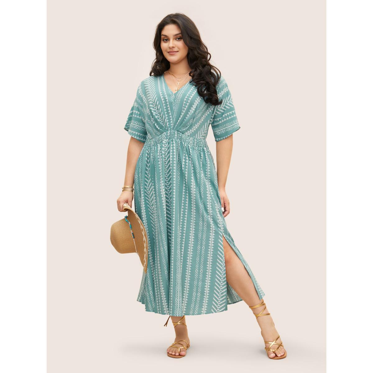 Plus Size Solid Geometric Dolman Sleeve Pocket Shirred Split Hem Dress Palemauve Women Resort Non V-neck Half Sleeve Curvy Long Dress BloomChic 12/L Product Image