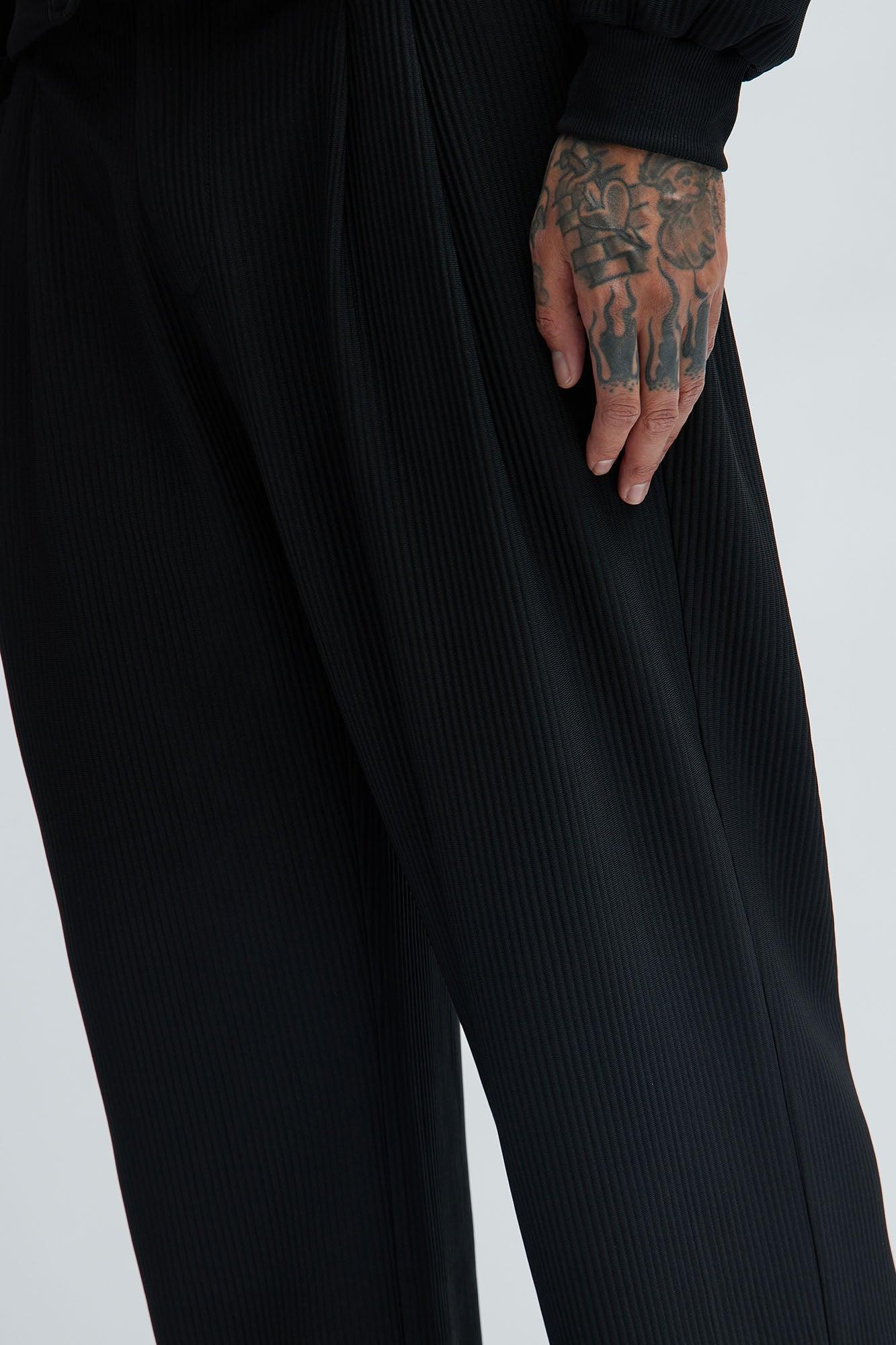 Show Up Pleated Loose Trouser Pants - Black Product Image
