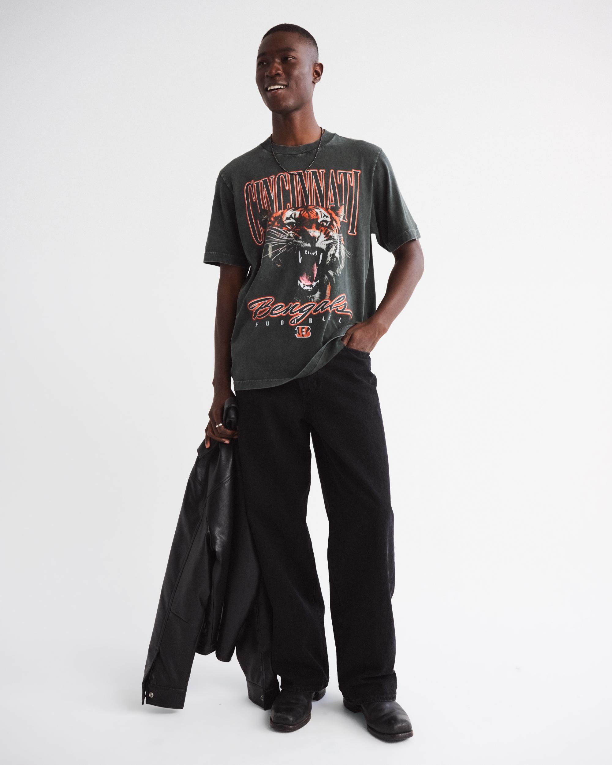 Cincinnati Bengals Vintage-Inspired Graphic Tee Product Image