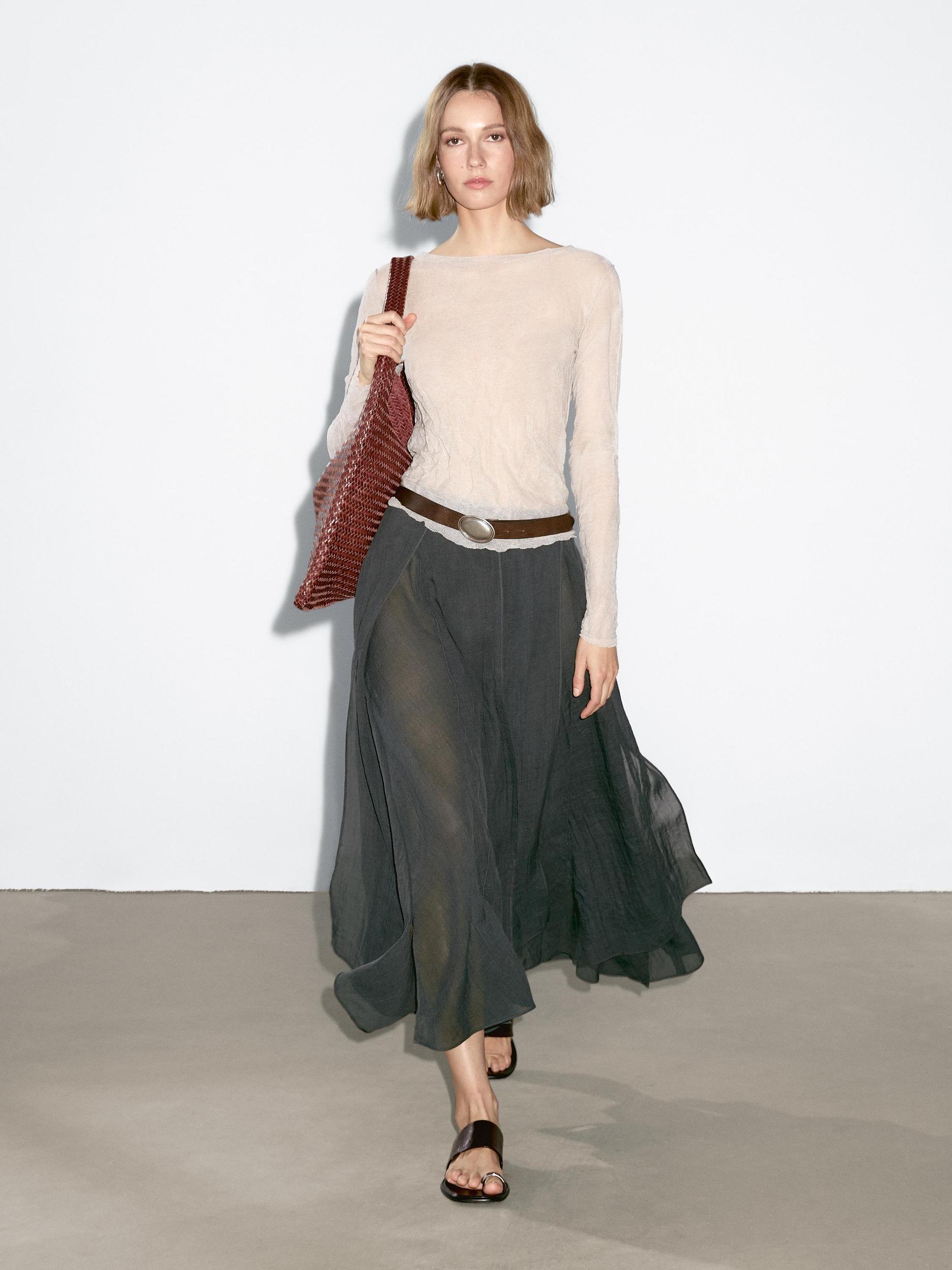 Long flowing skirt with ruffles Product Image
