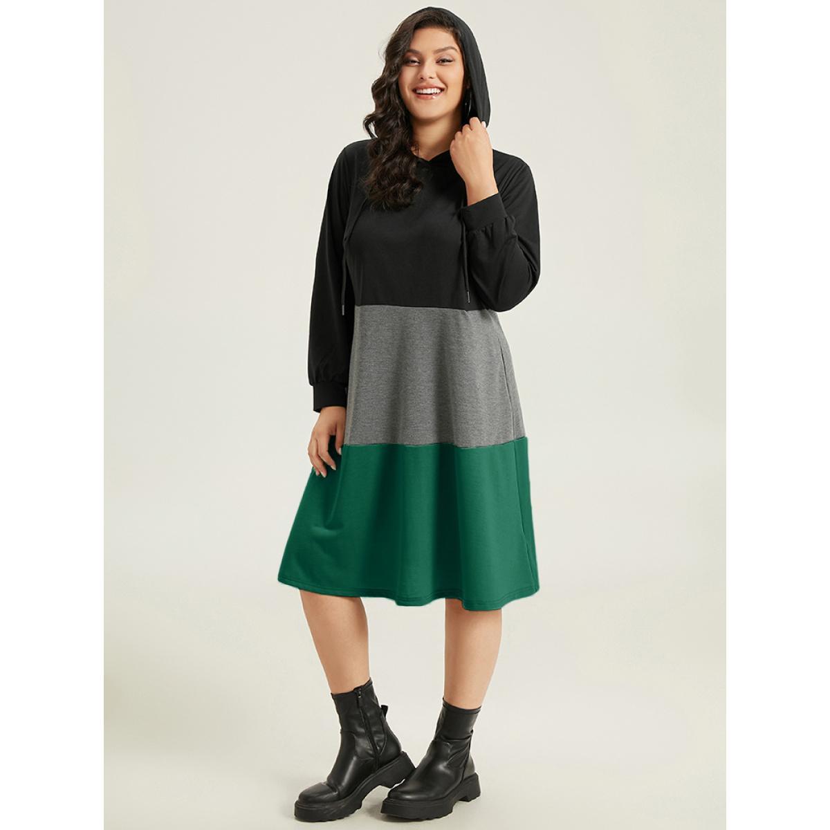 Plus Size Colorblock Contrast Hooded Drawstring Dress DarkGreen Women Casual Contrast Hooded Long Sleeve Curvy Midi Dress BloomChic 26/4X Product Image