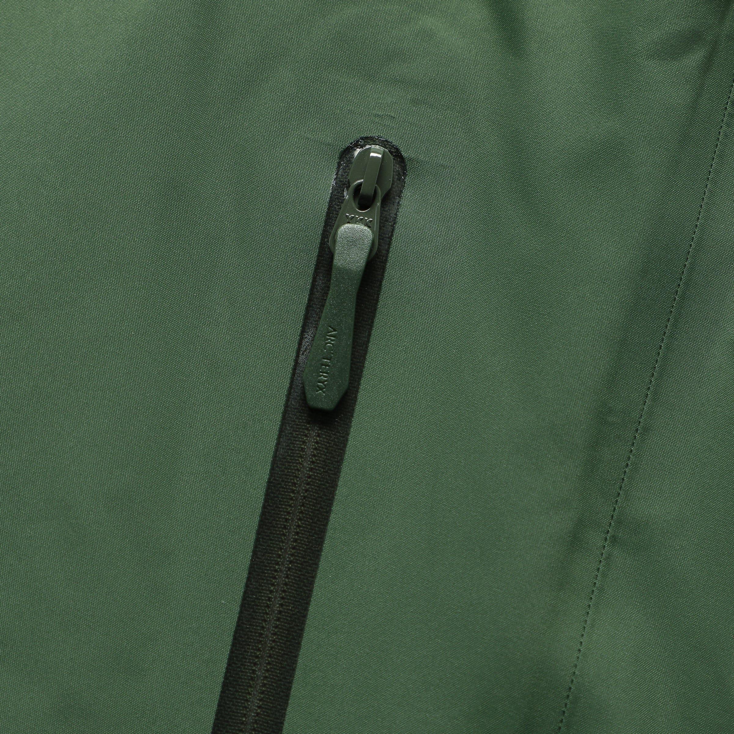 WOMEN'S BETA DOWN PARKA Product Image