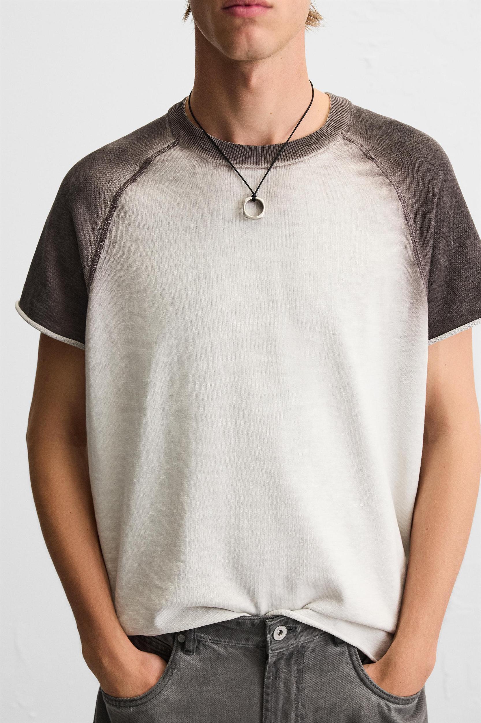 SPRAY PRINT KNIT T-SHIRT Product Image