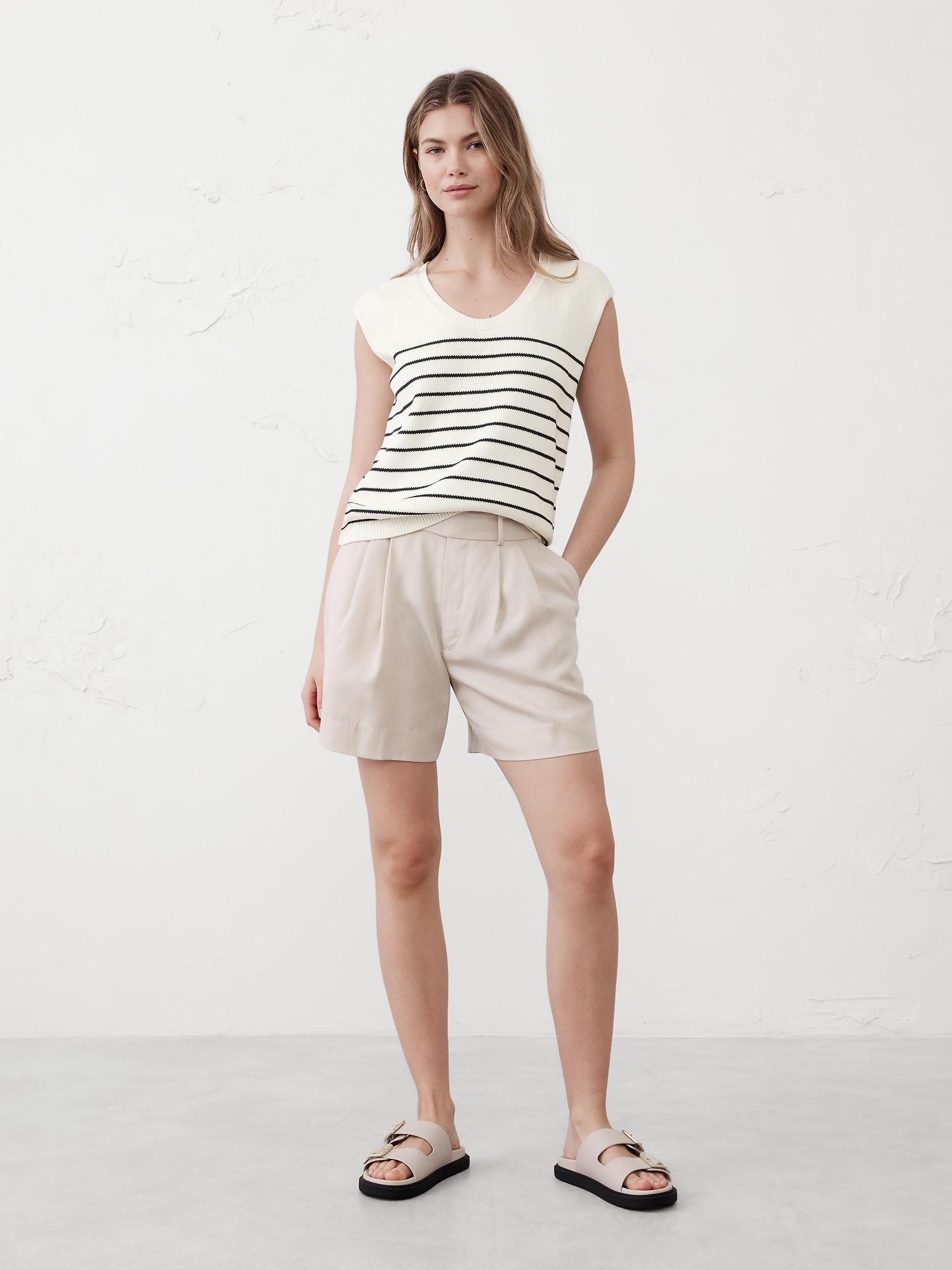 Scoop-Neck Pullover Sweater Product Image