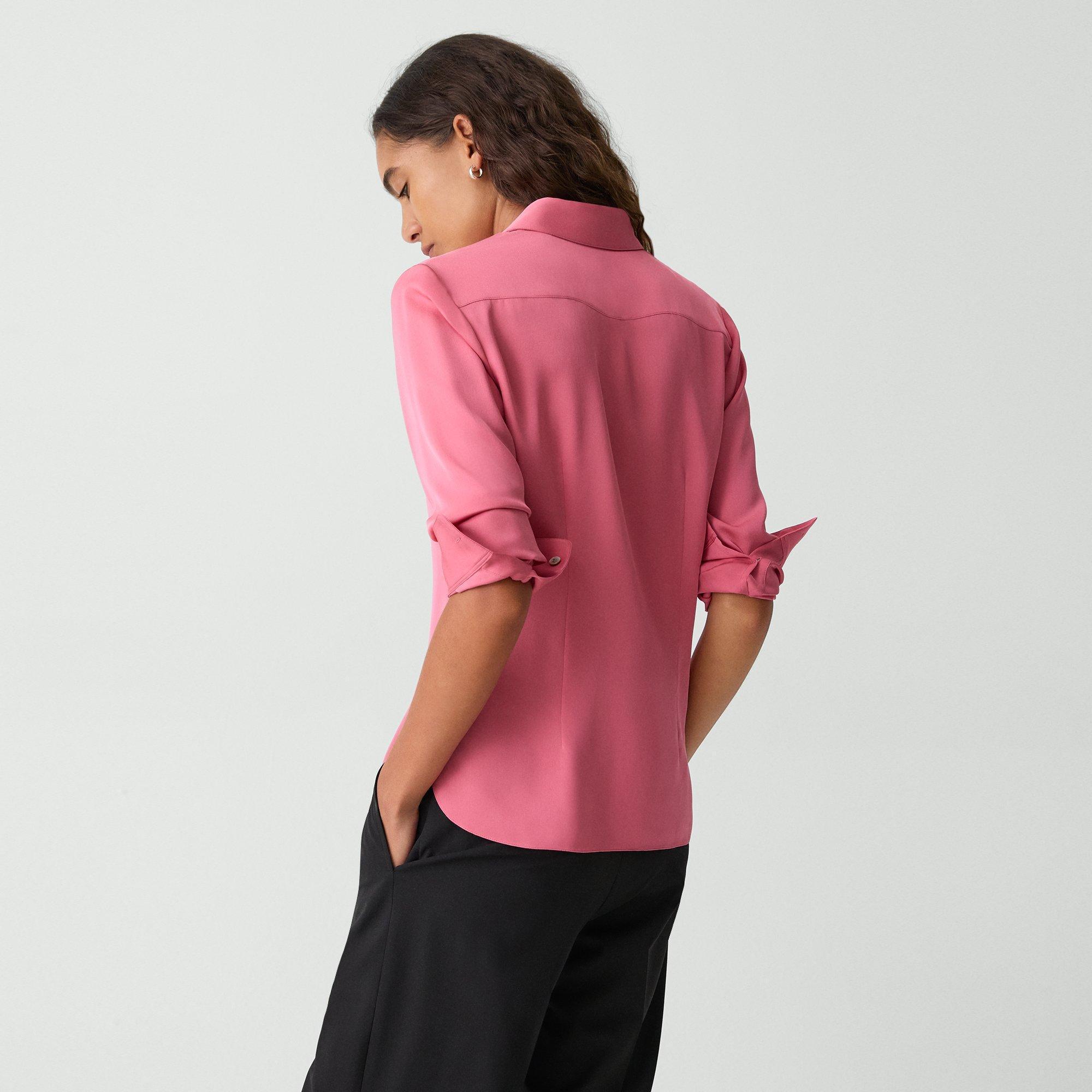 CLASSIC FITTED SHIRT Product Image