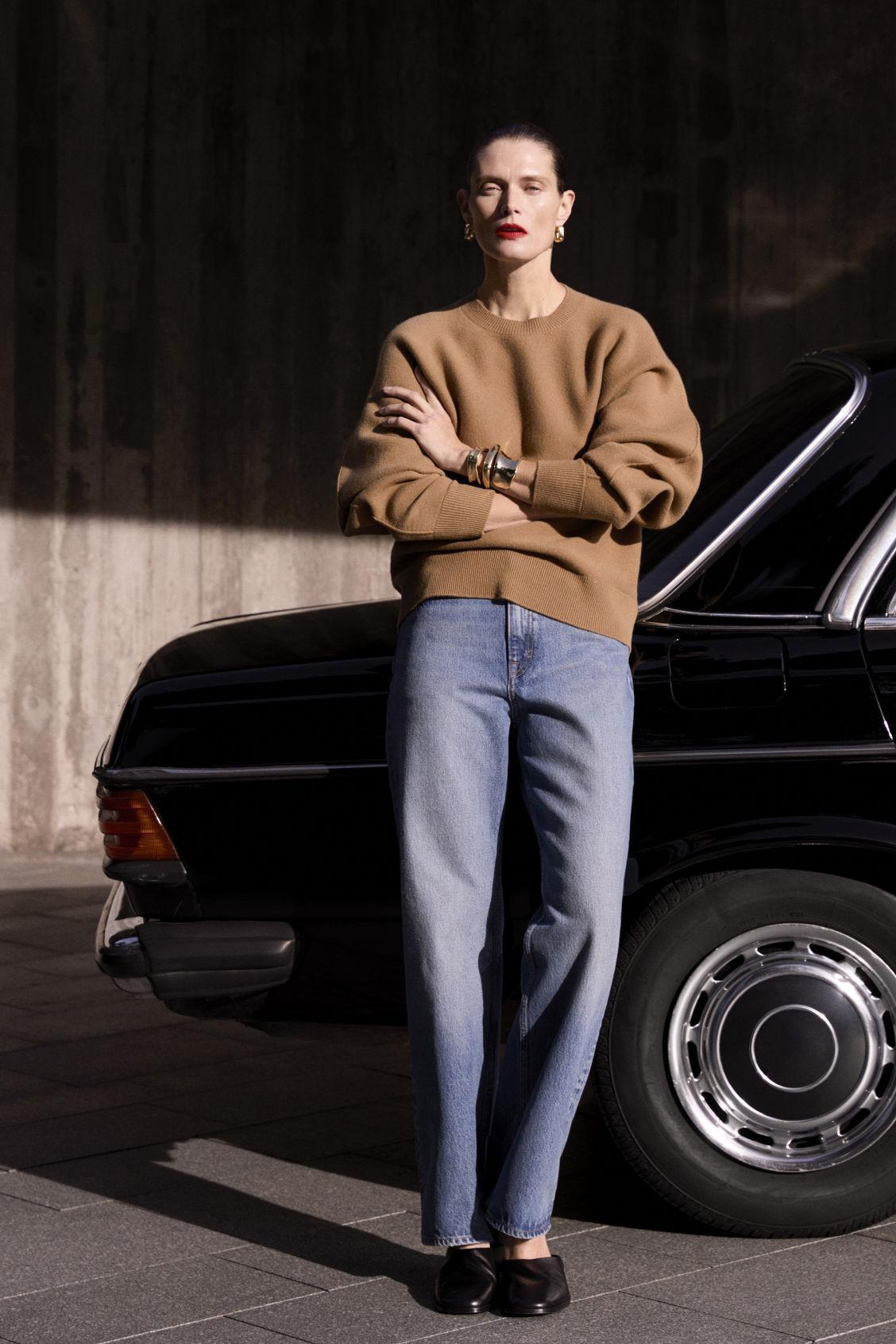 ROUNDED DOUBLE-FACED WOOL SWEATER Product Image