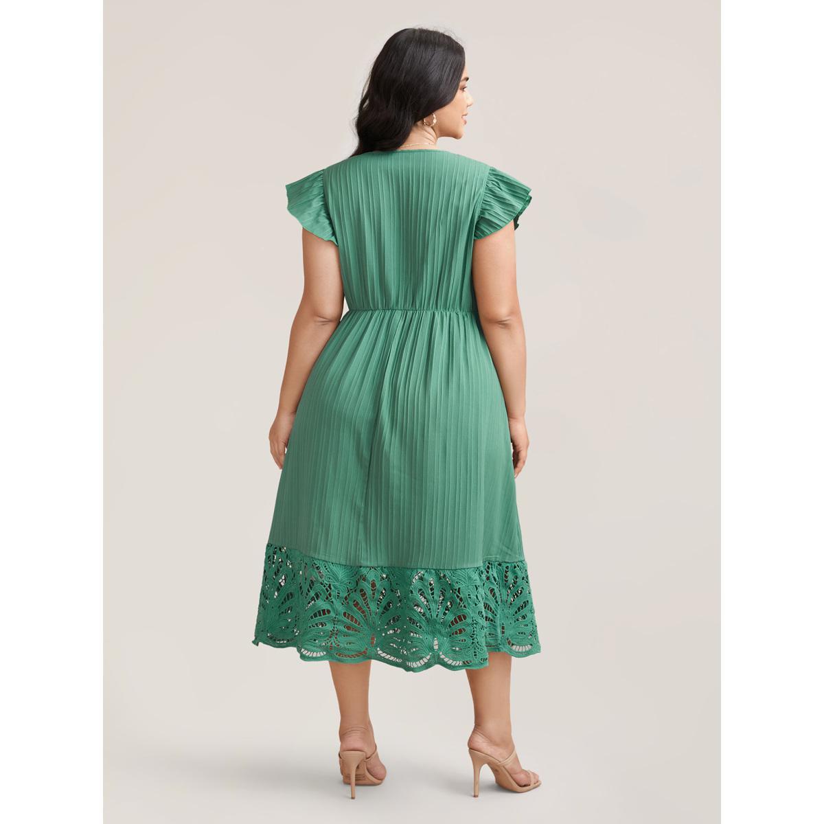 Plus Size Lace Cut-Out Flutter Sleeve Midi Dress Emerald Women Elegant Woven ribbon&lace trim V-neck Cap Sleeve Curvy BloomChic 12/L Product Image
