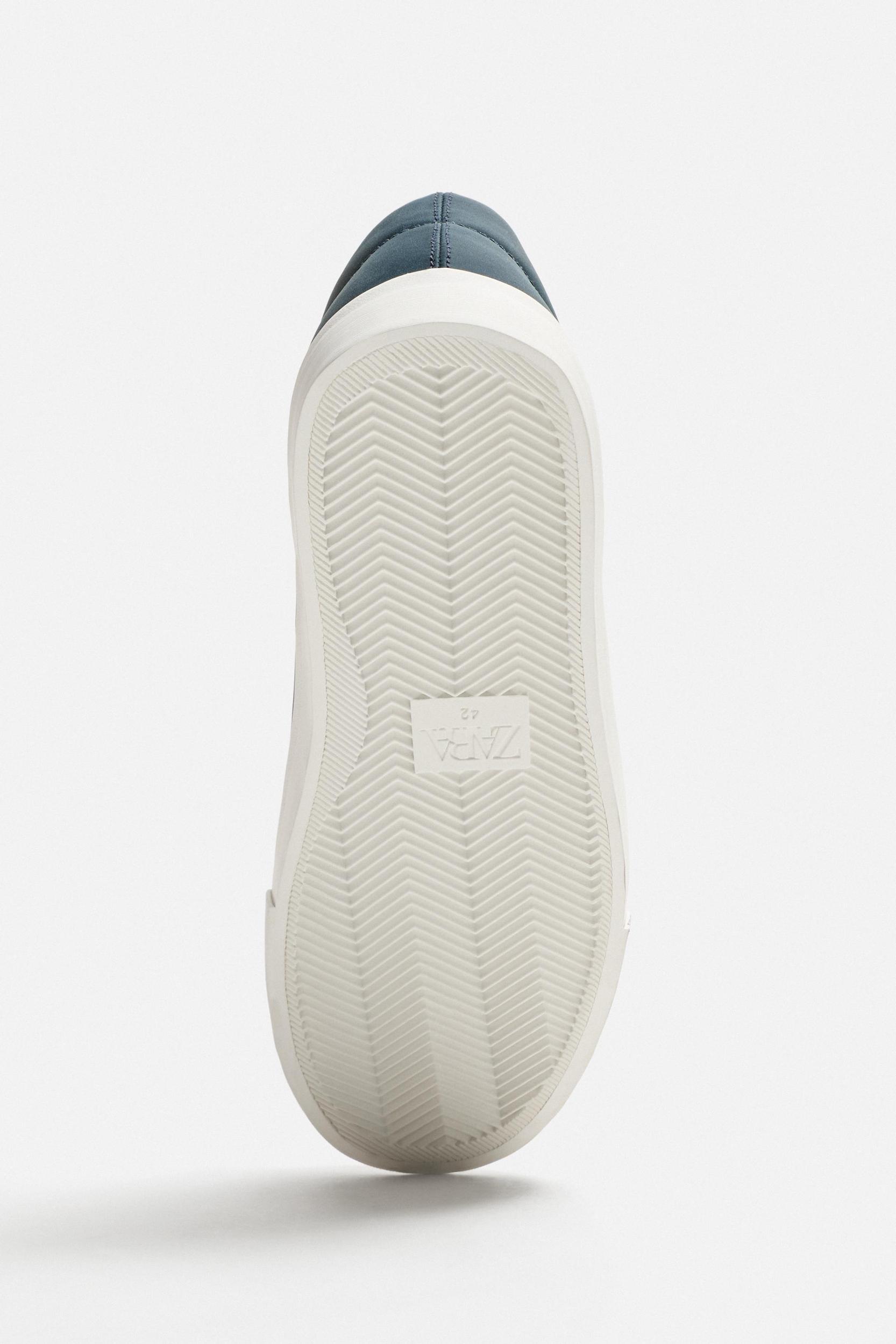BASIC SNEAKERS Product Image