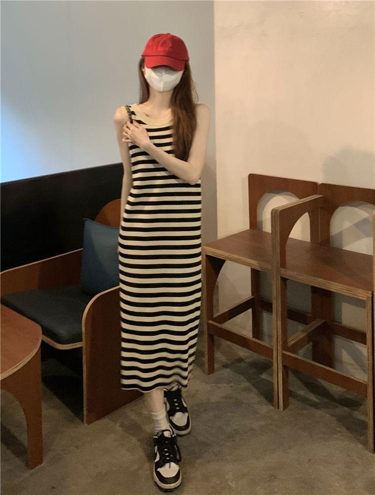 Striped Sleeveless Round Neck Bodycon Long Dress Product Image