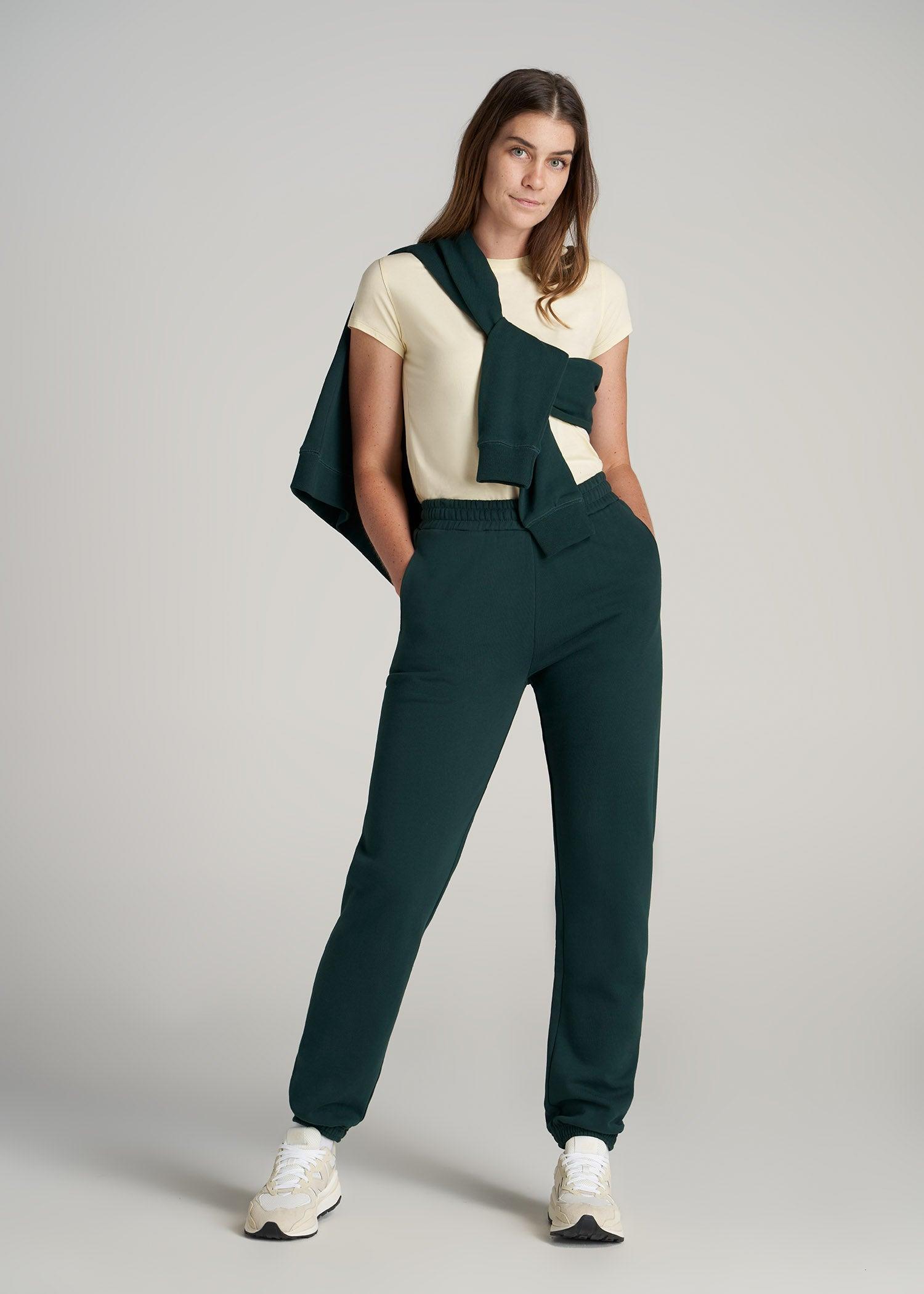 Wearever Fleece Relaxed Women's Tall Sweatpants in Emerald Product Image