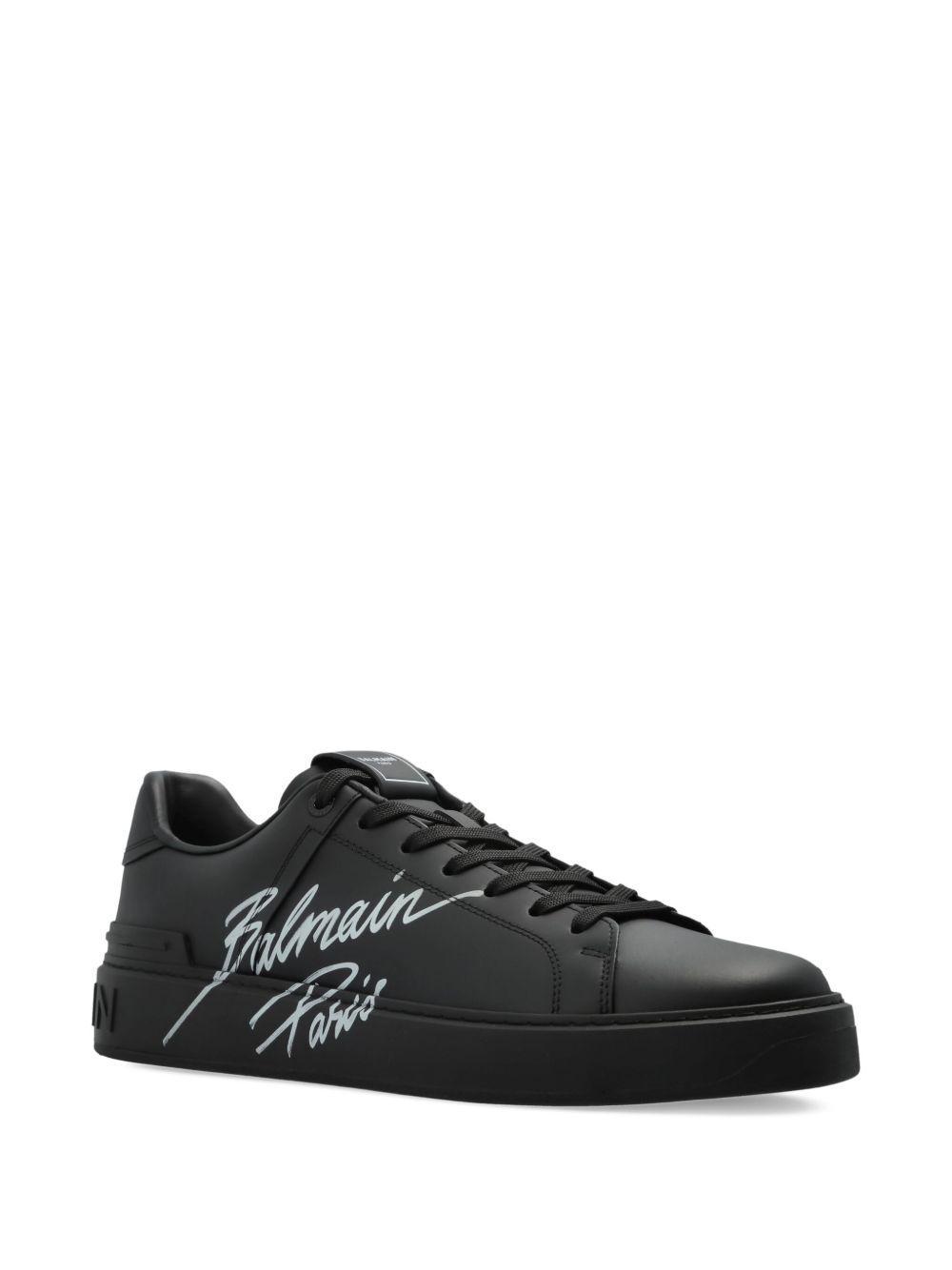 leather sneakers Product Image